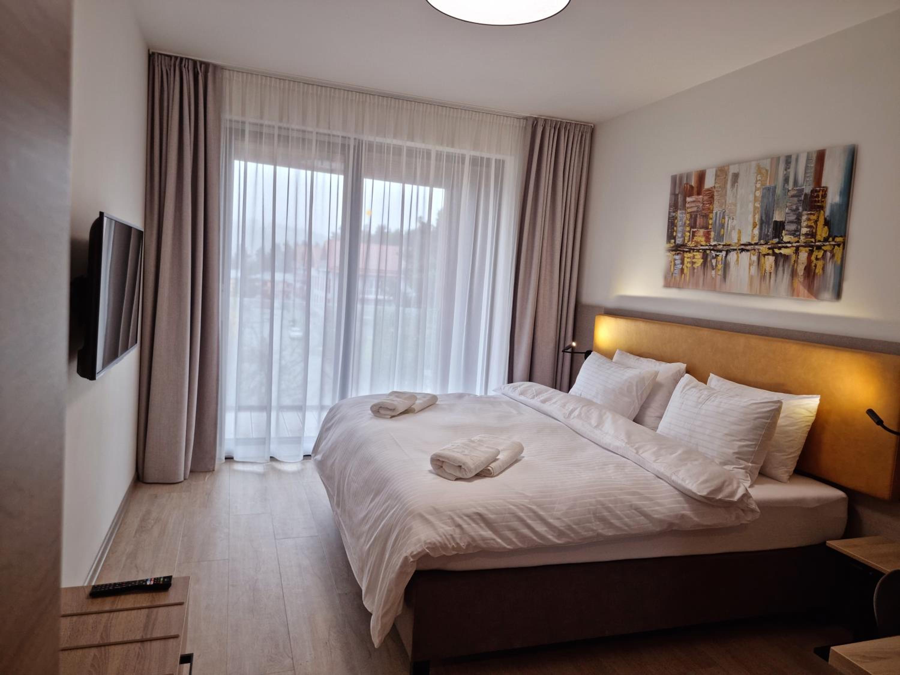 Deluxe Double or Twin Room with Terrace - Photo 8