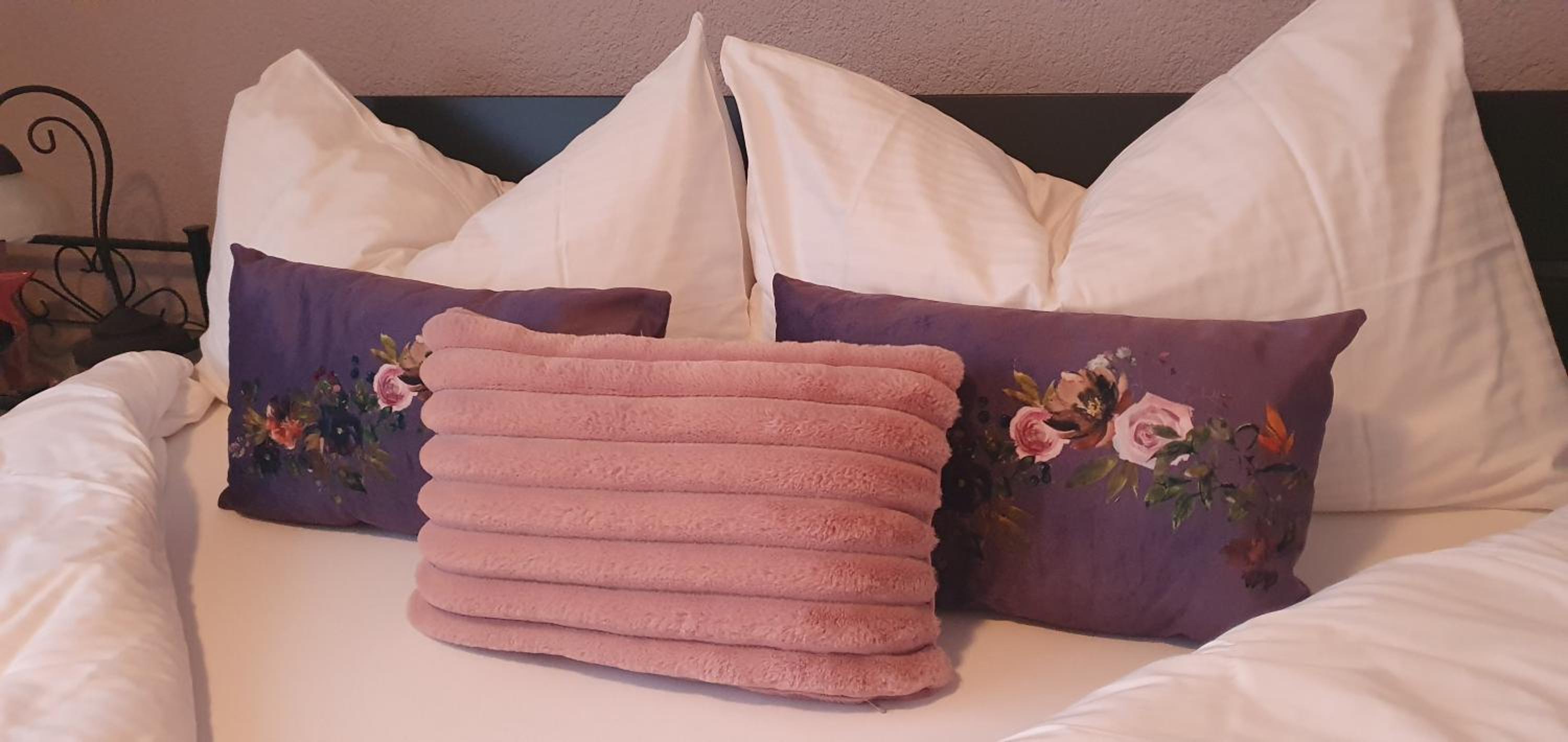 Double Room with Balcony - Photo 1