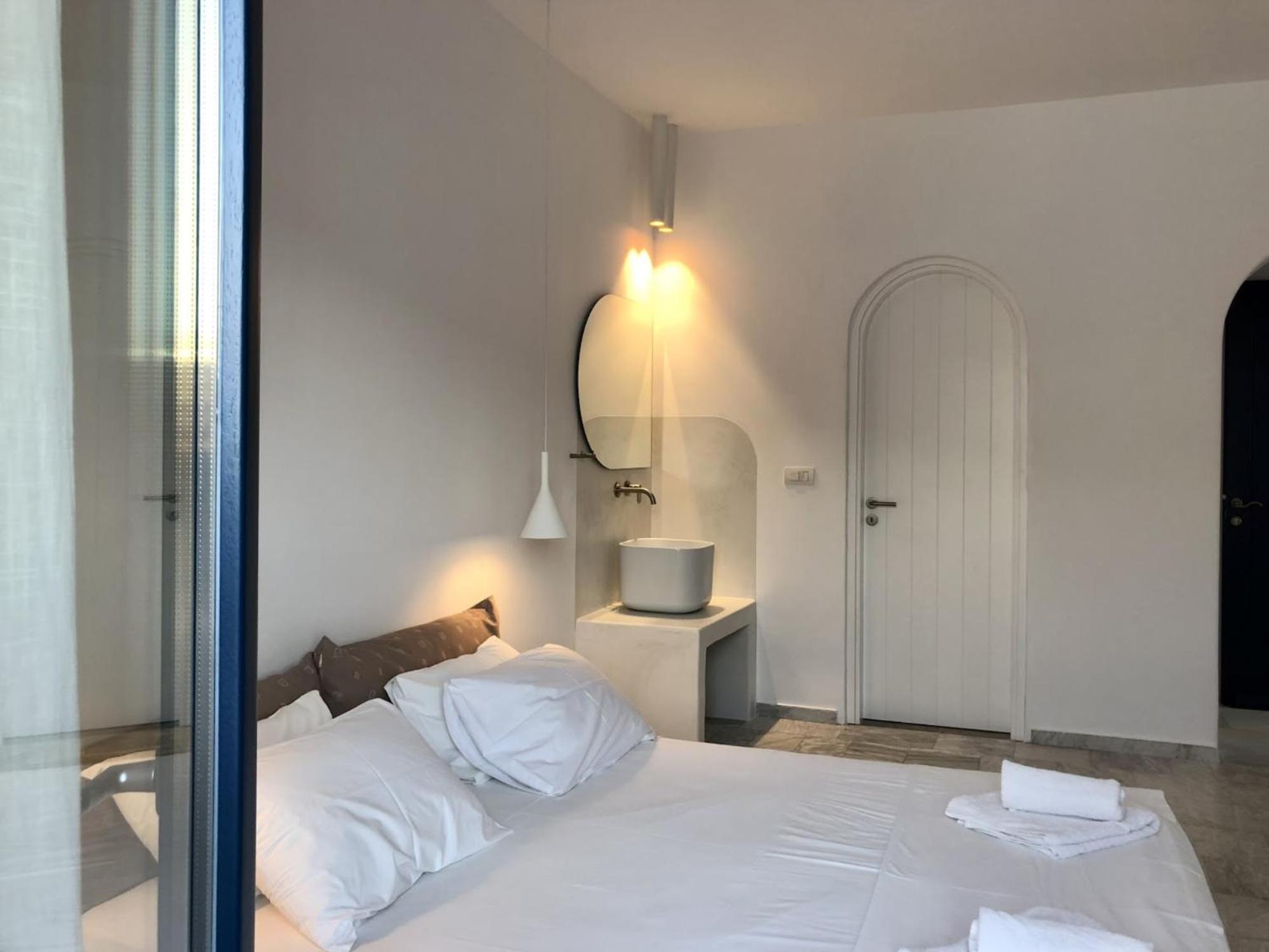 Standard Queen Room - Photo 4