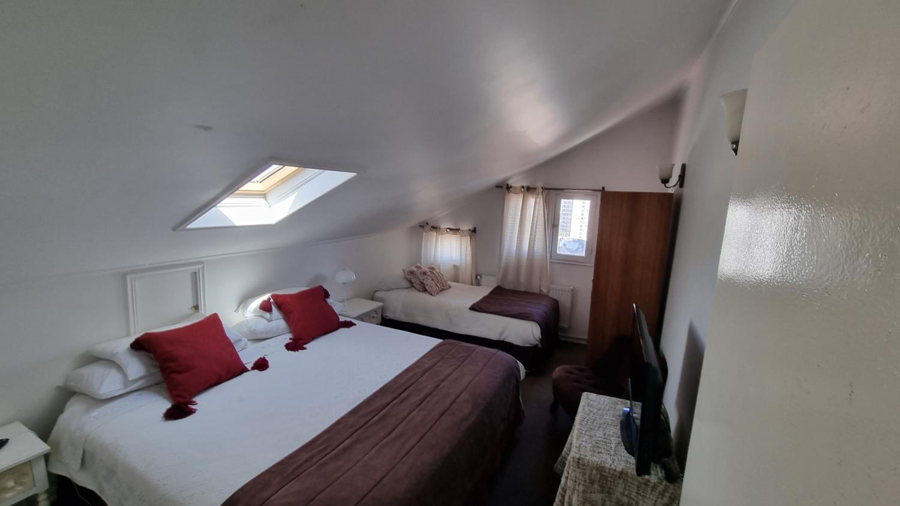 Deluxe Triple Room photo 3