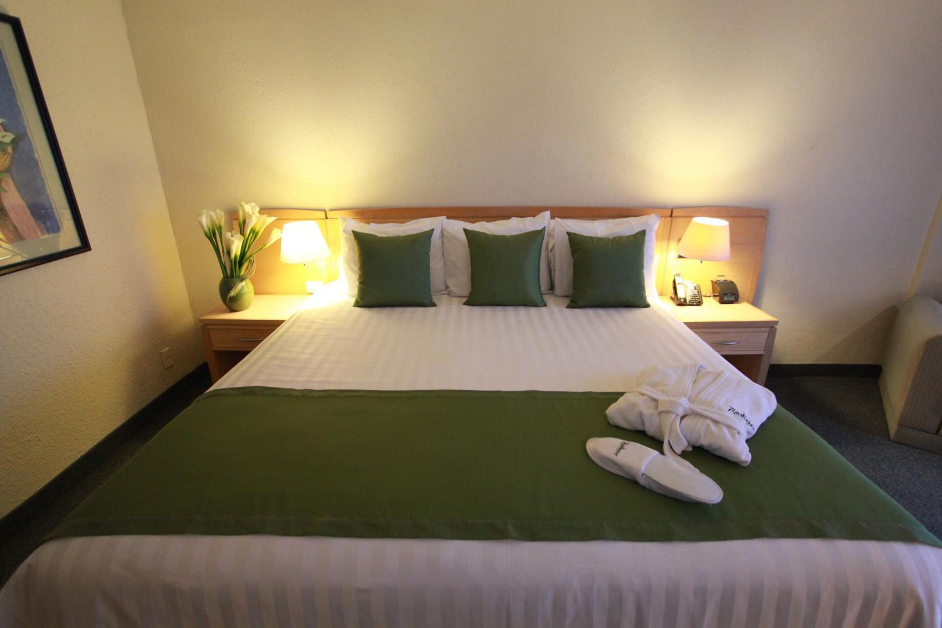 Double Room with Two Double Beds - Photo 2