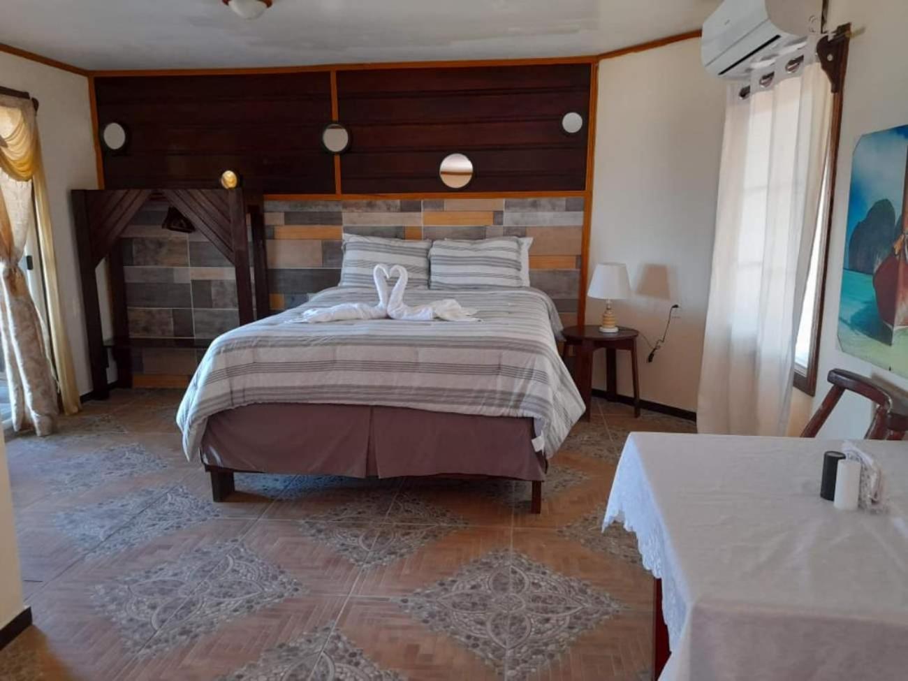 Queen Suite With Sea View photo 1