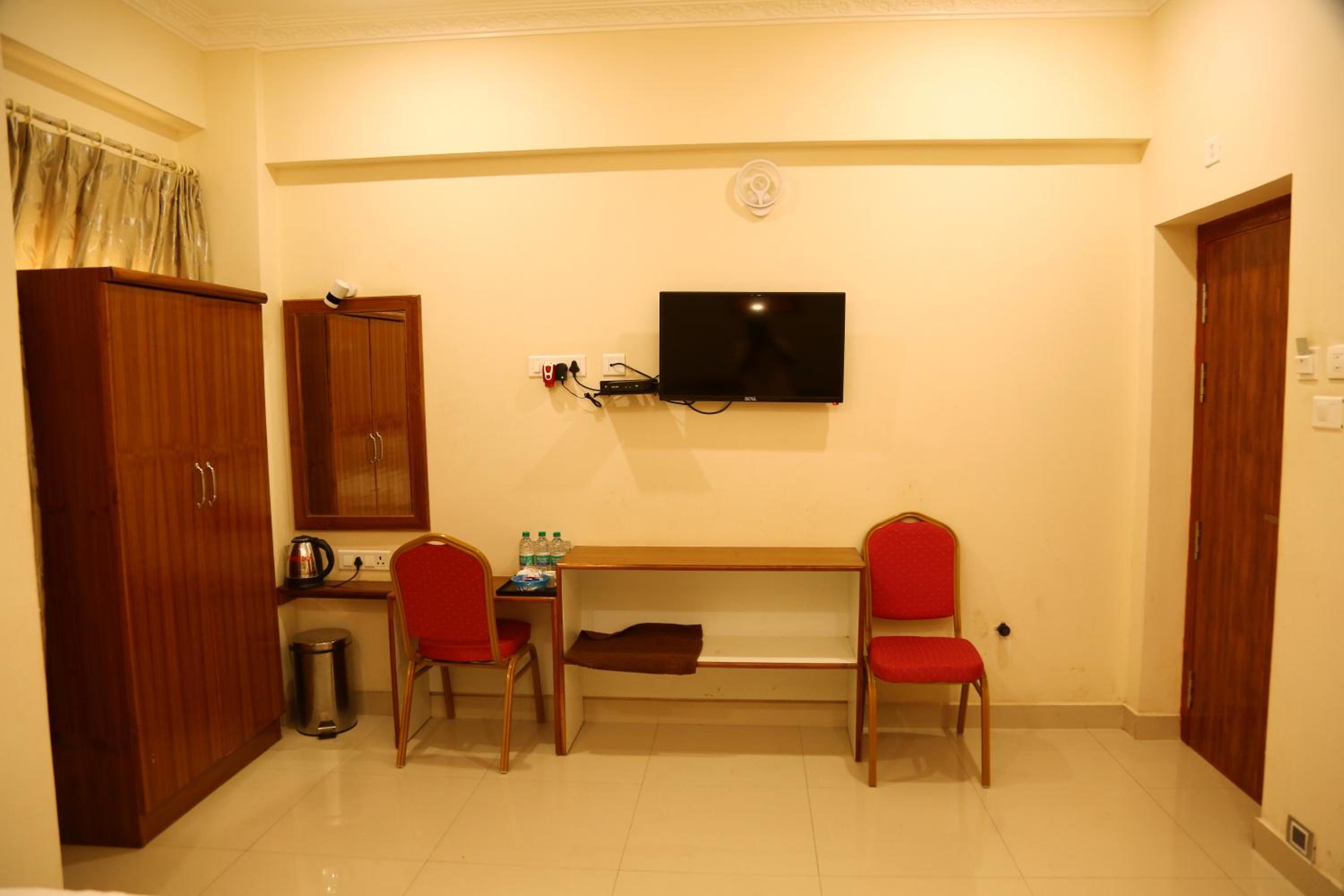 Classic Triple Room - Photo 5