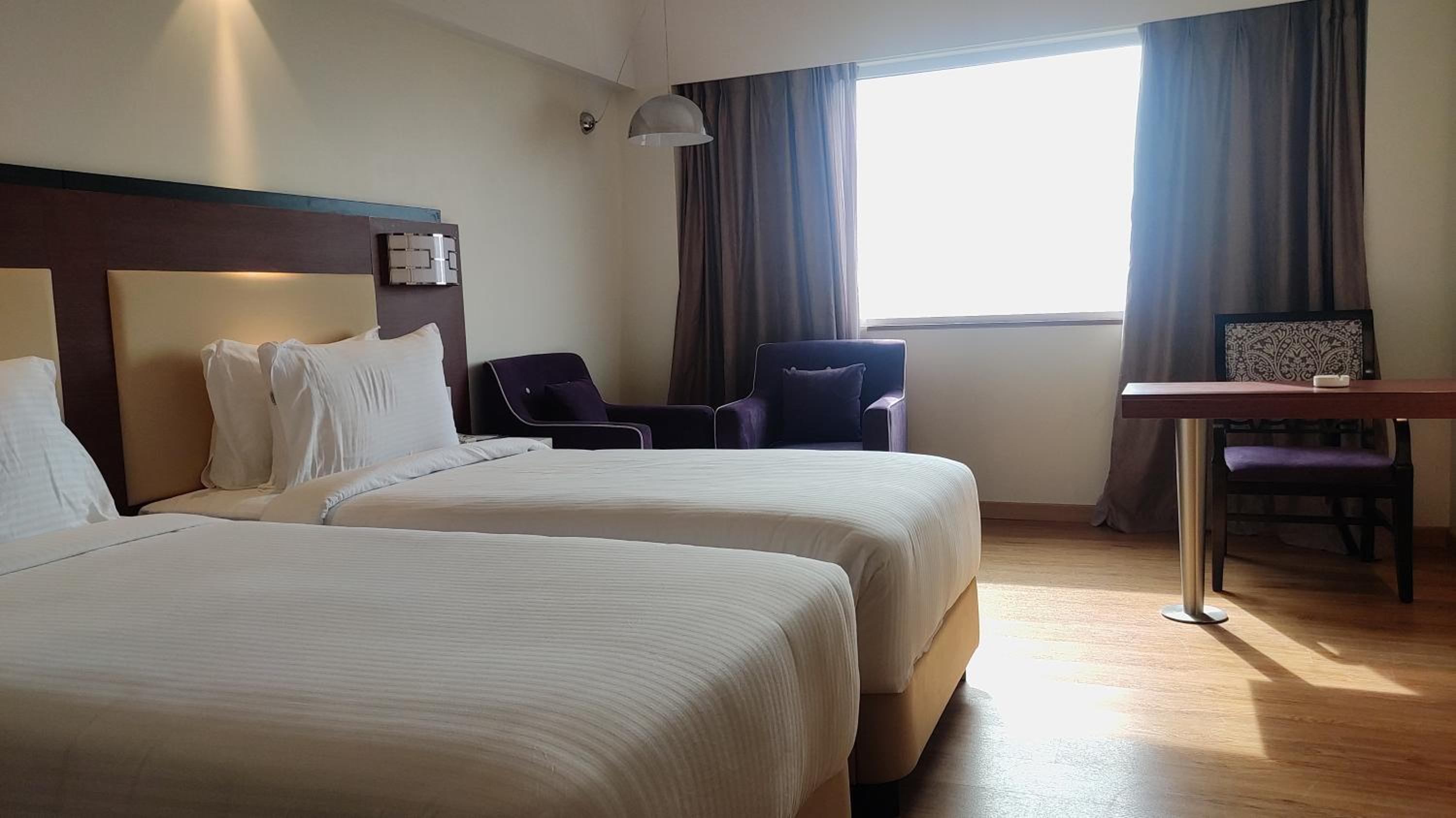 Executive Room - 2 Single Beds 28Sqm Free Wifi - Photo 4