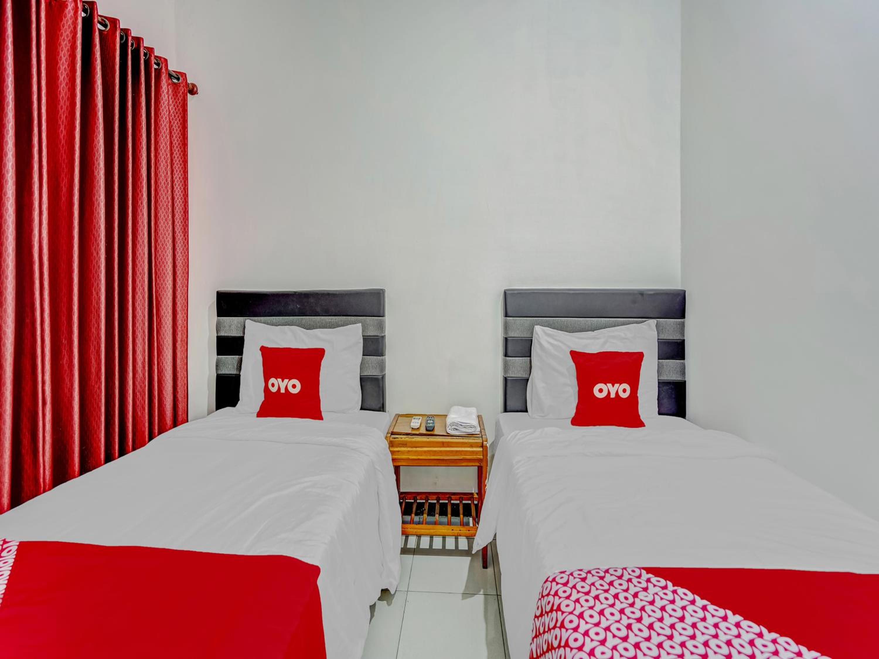 Standard Twin Room - Photo 10