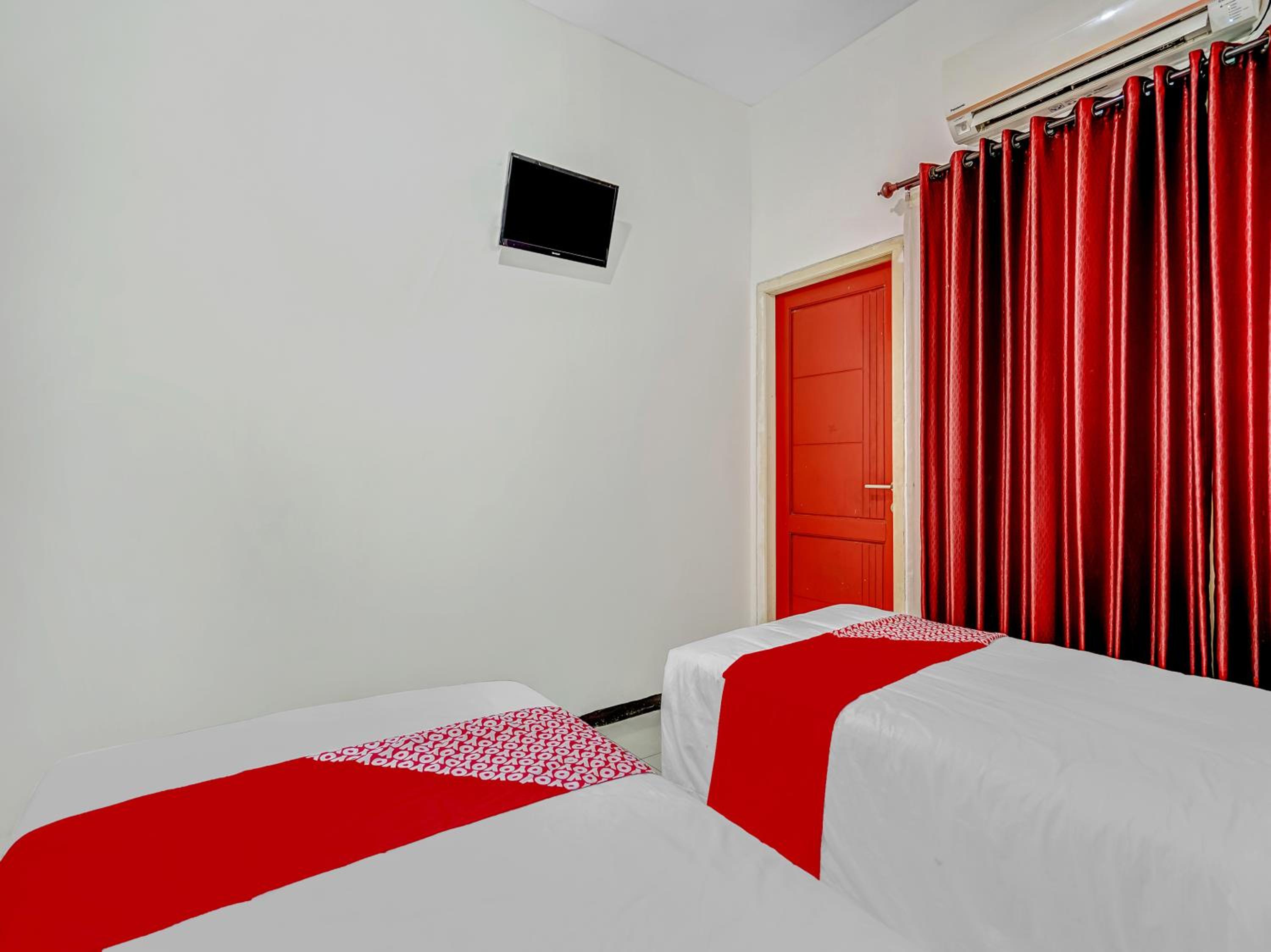 Standard Twin Room - Photo 5