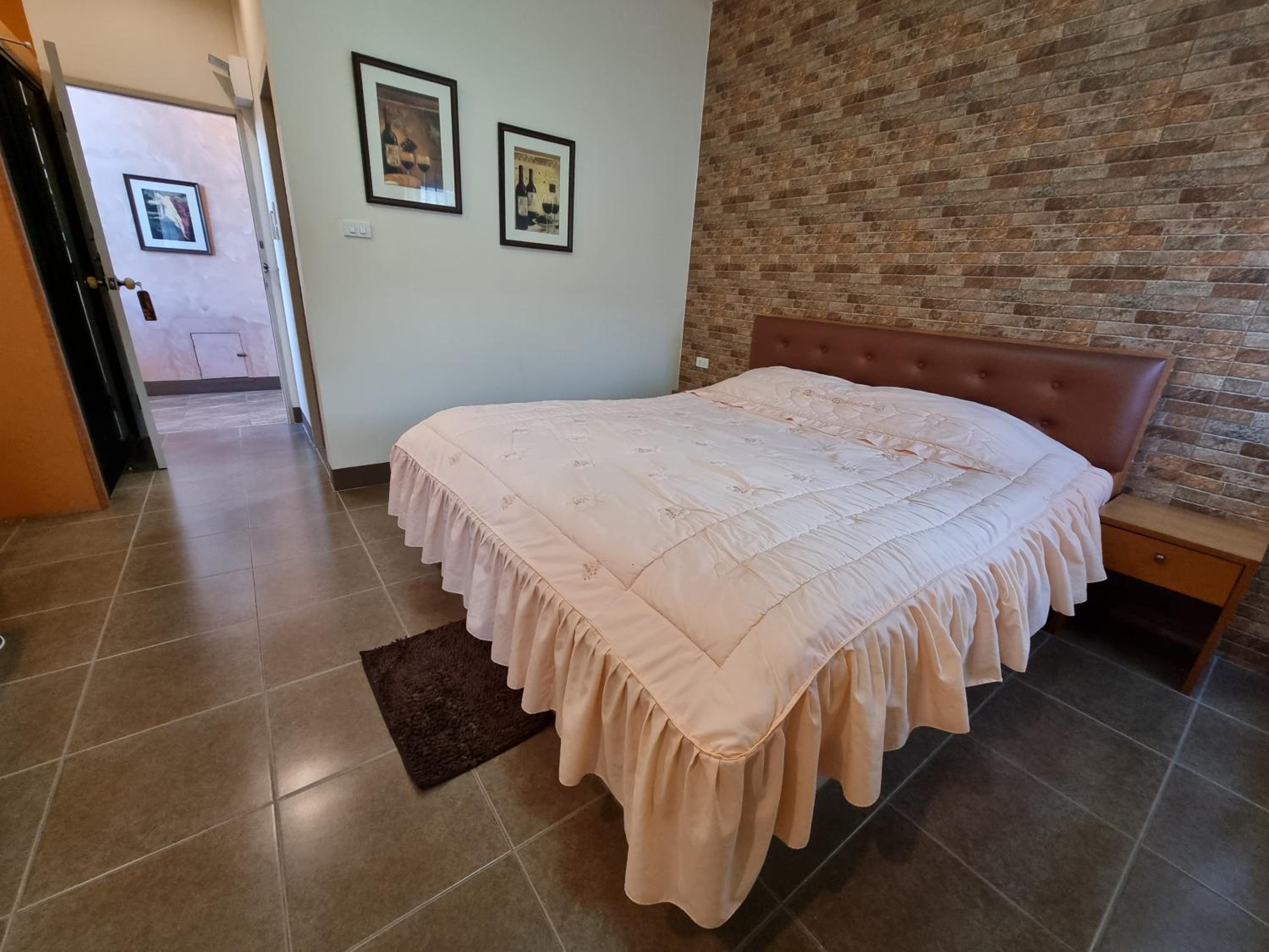 Standard King Room - Photo 1