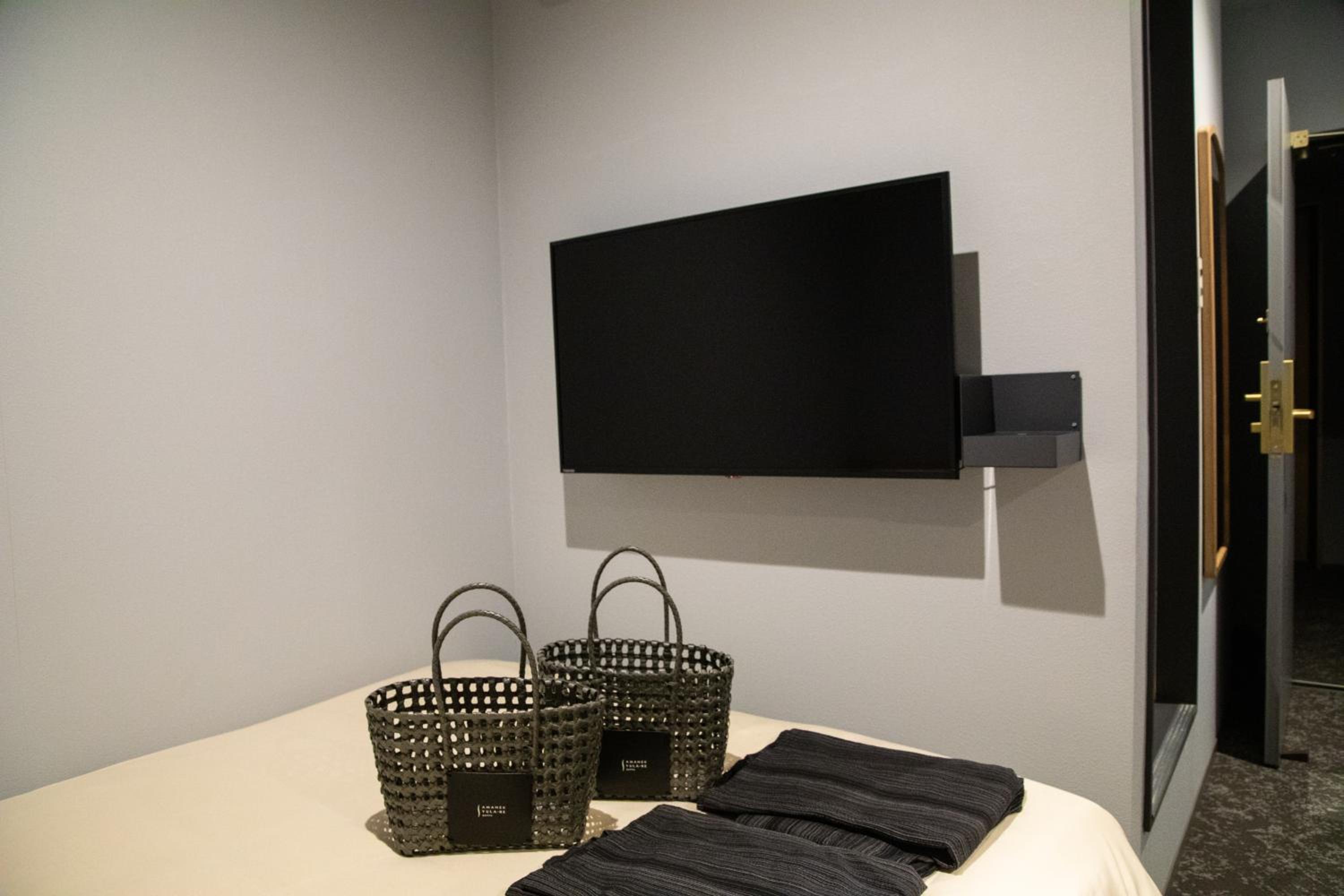 Budget Double Room - Photo 2
