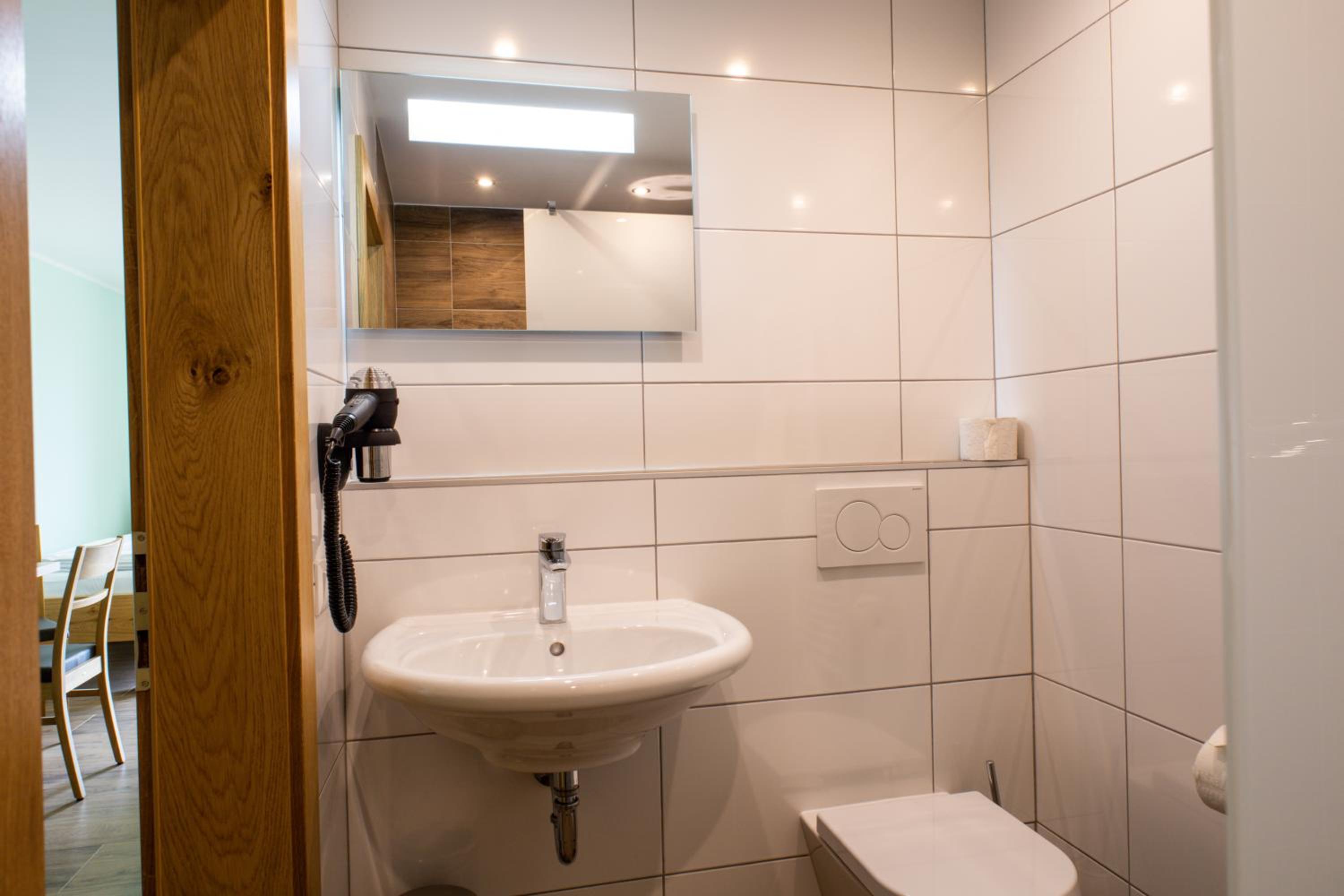 Triple Room - Photo 12
