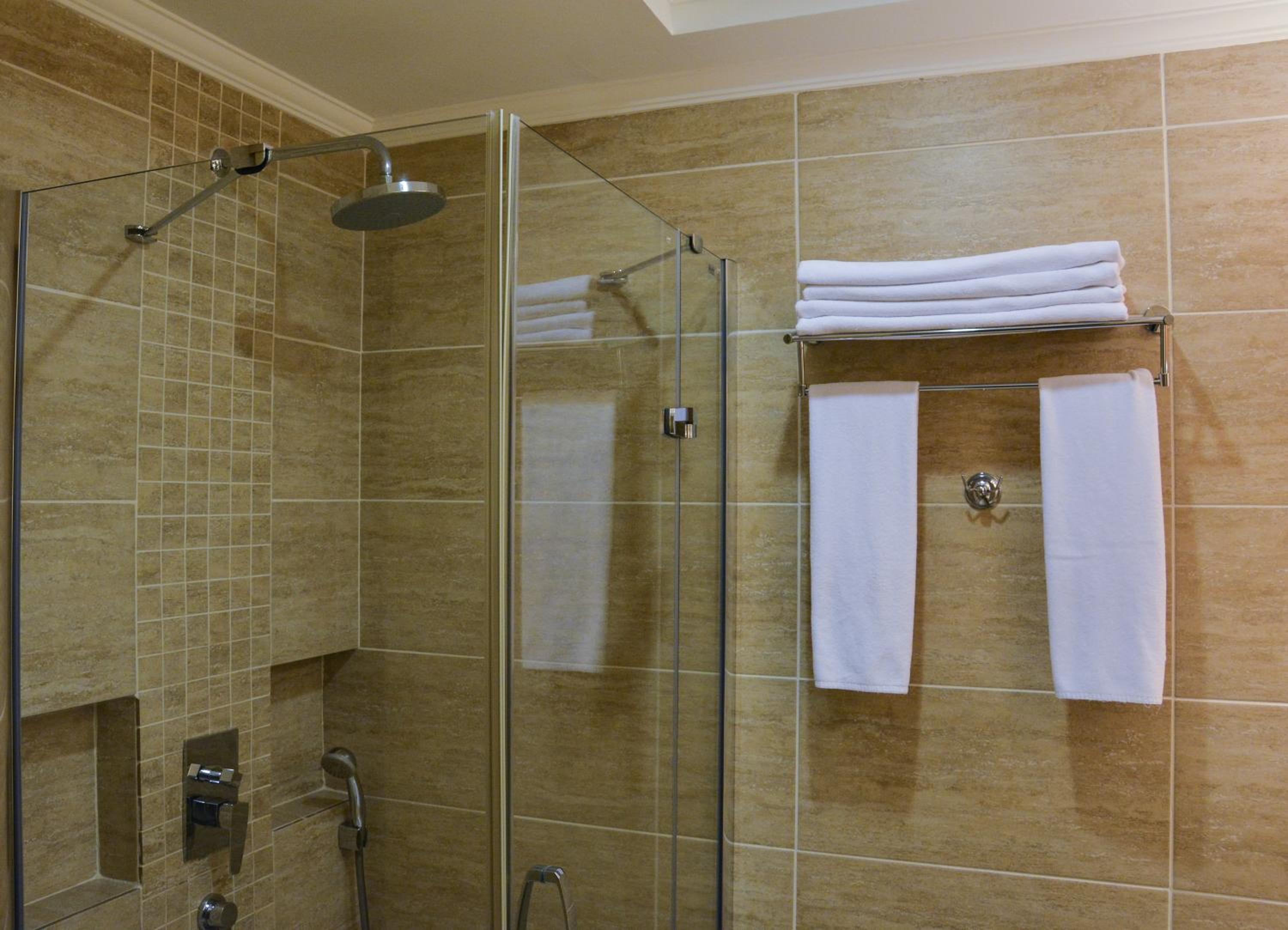 Deluxe Double or Twin Room - Photo 2