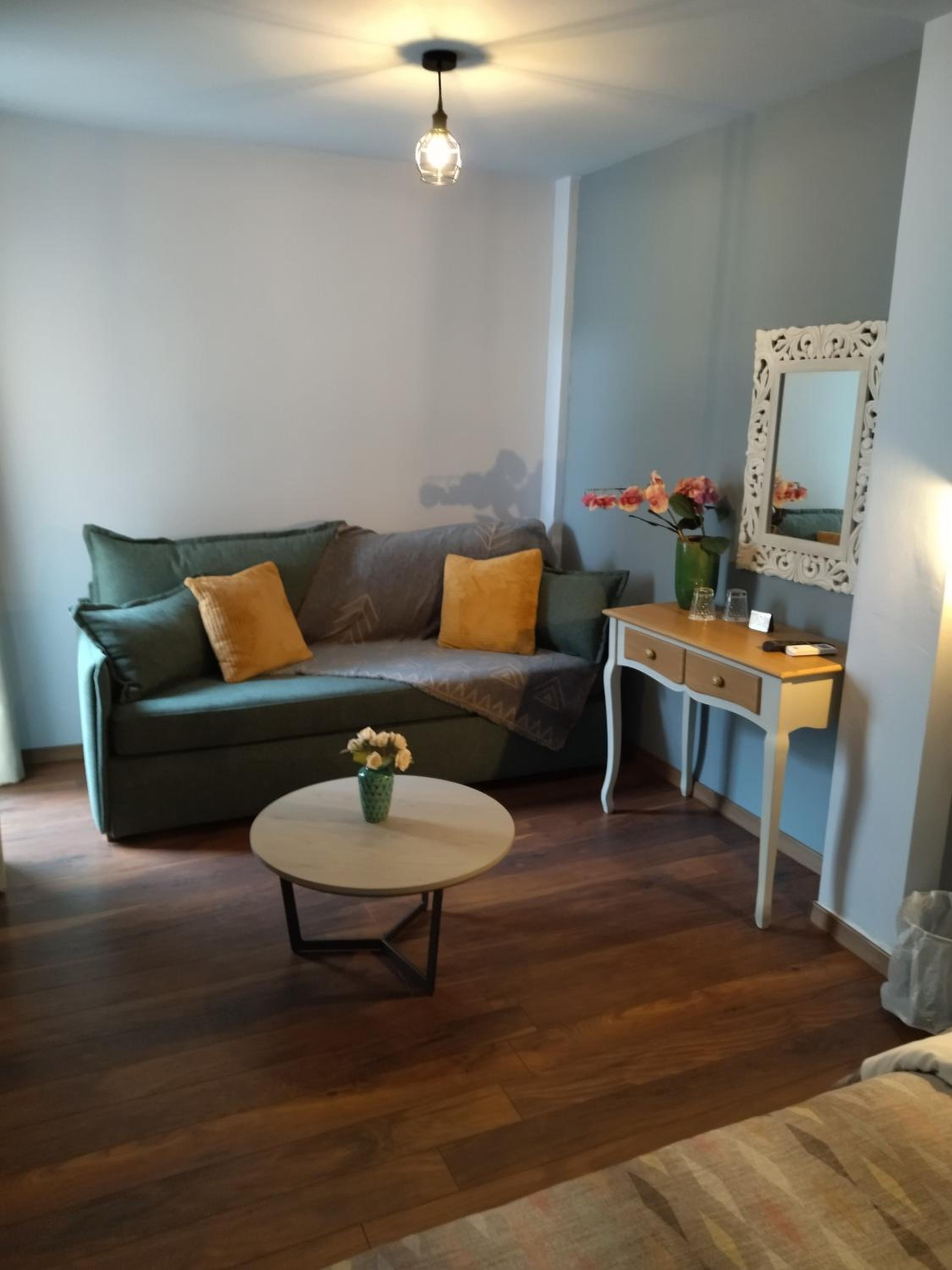 Standard King Room photo 2