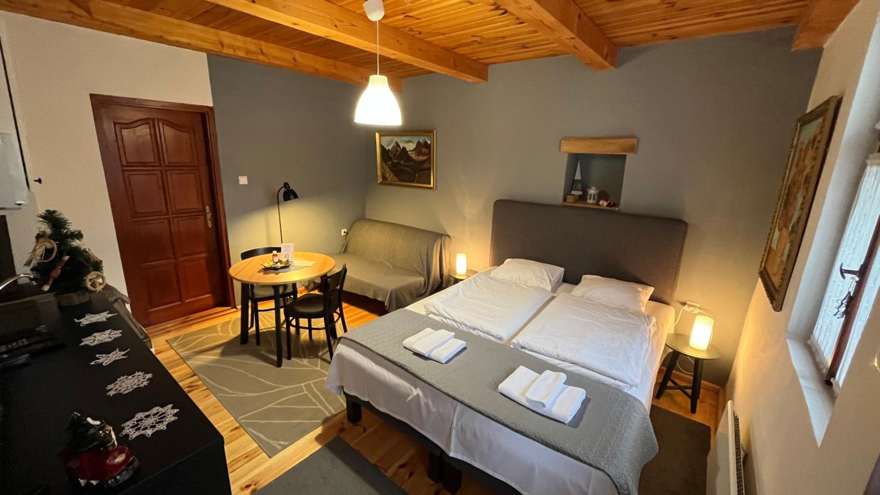 Double Room with Extra Bed photo 2
