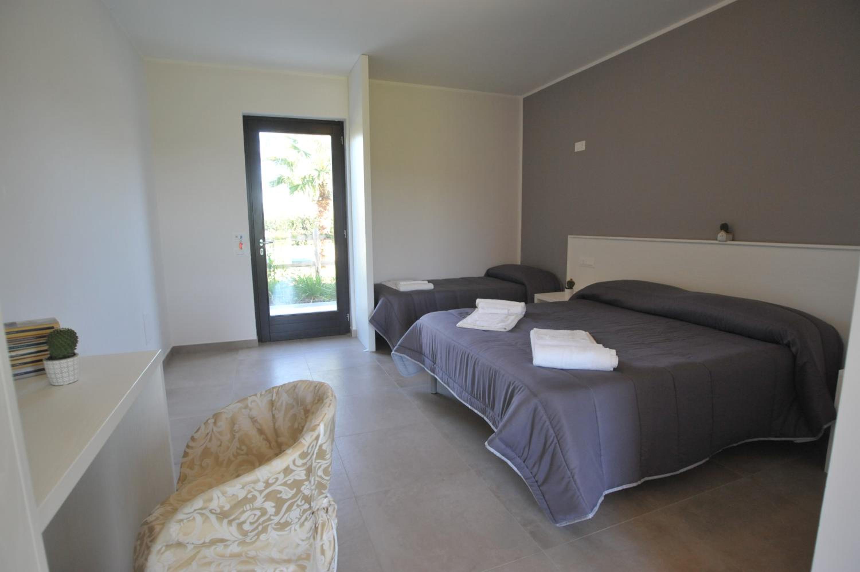Deluxe Quadruple Room photo 3
