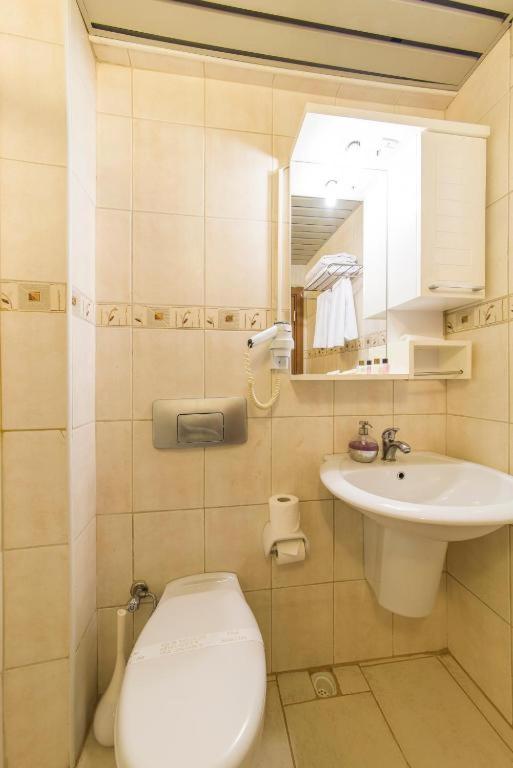 Standard Double Room photo 3