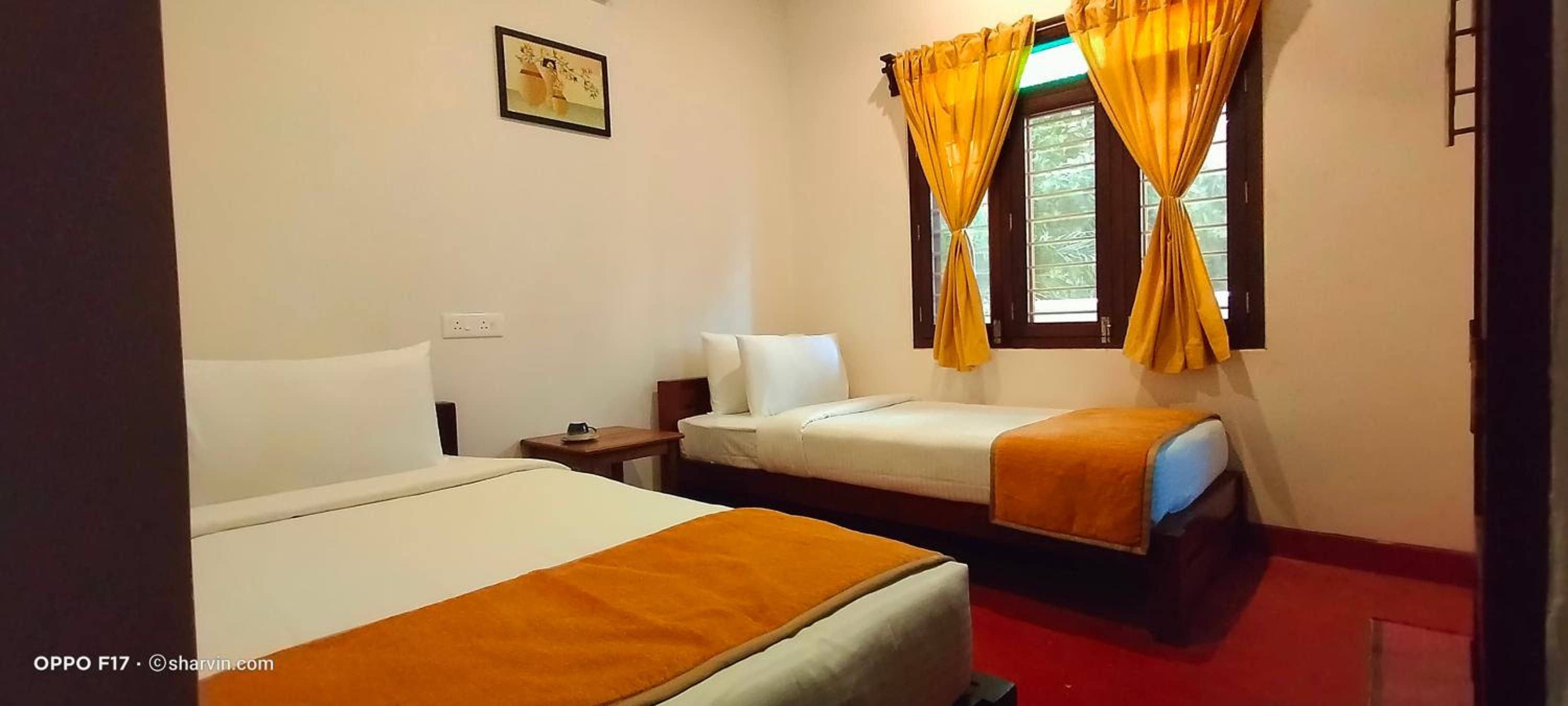 Double or Twin Room - Photo 8
