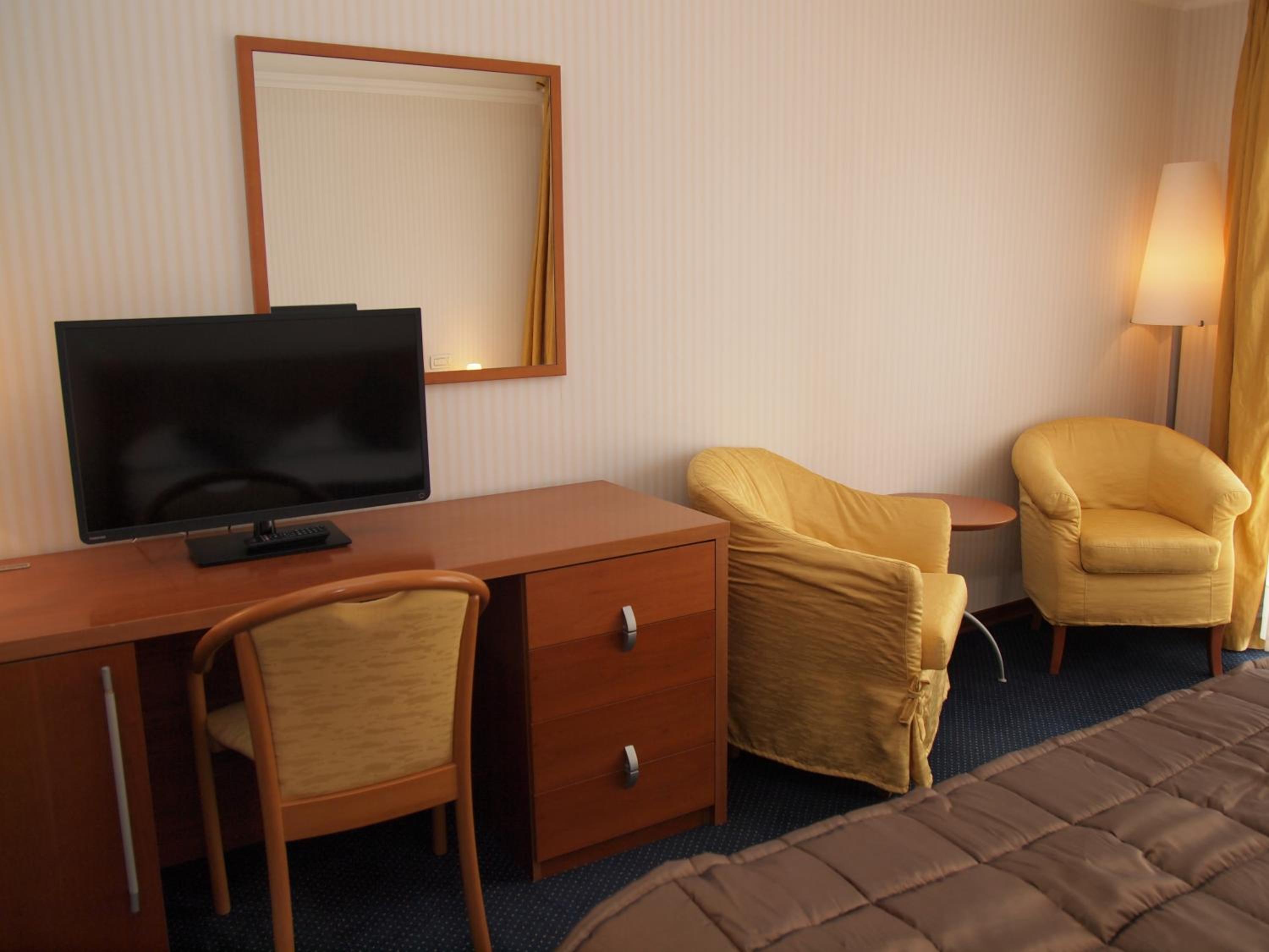 Double Room - Photo 5