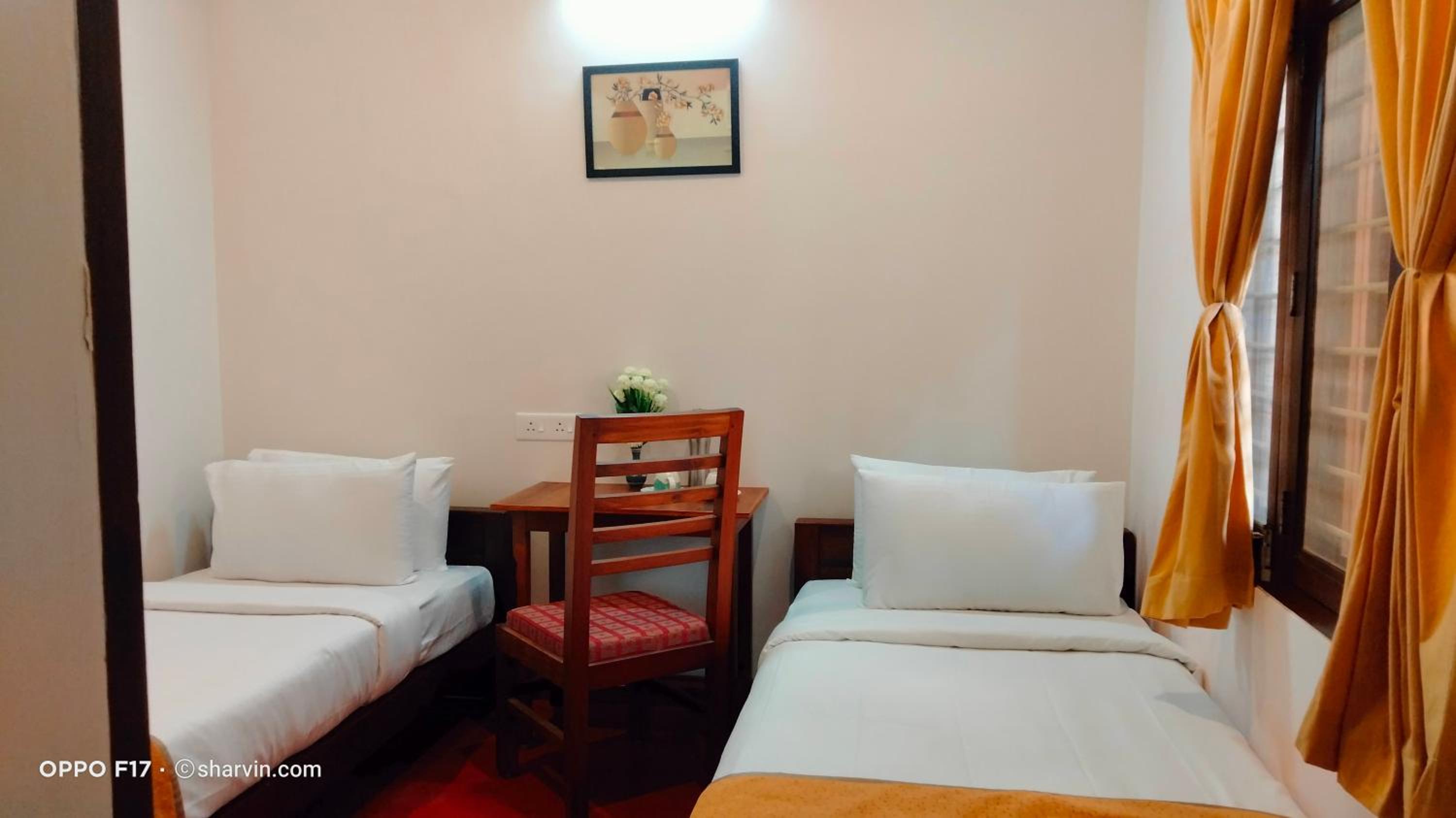 Double or Twin Room - Photo 7