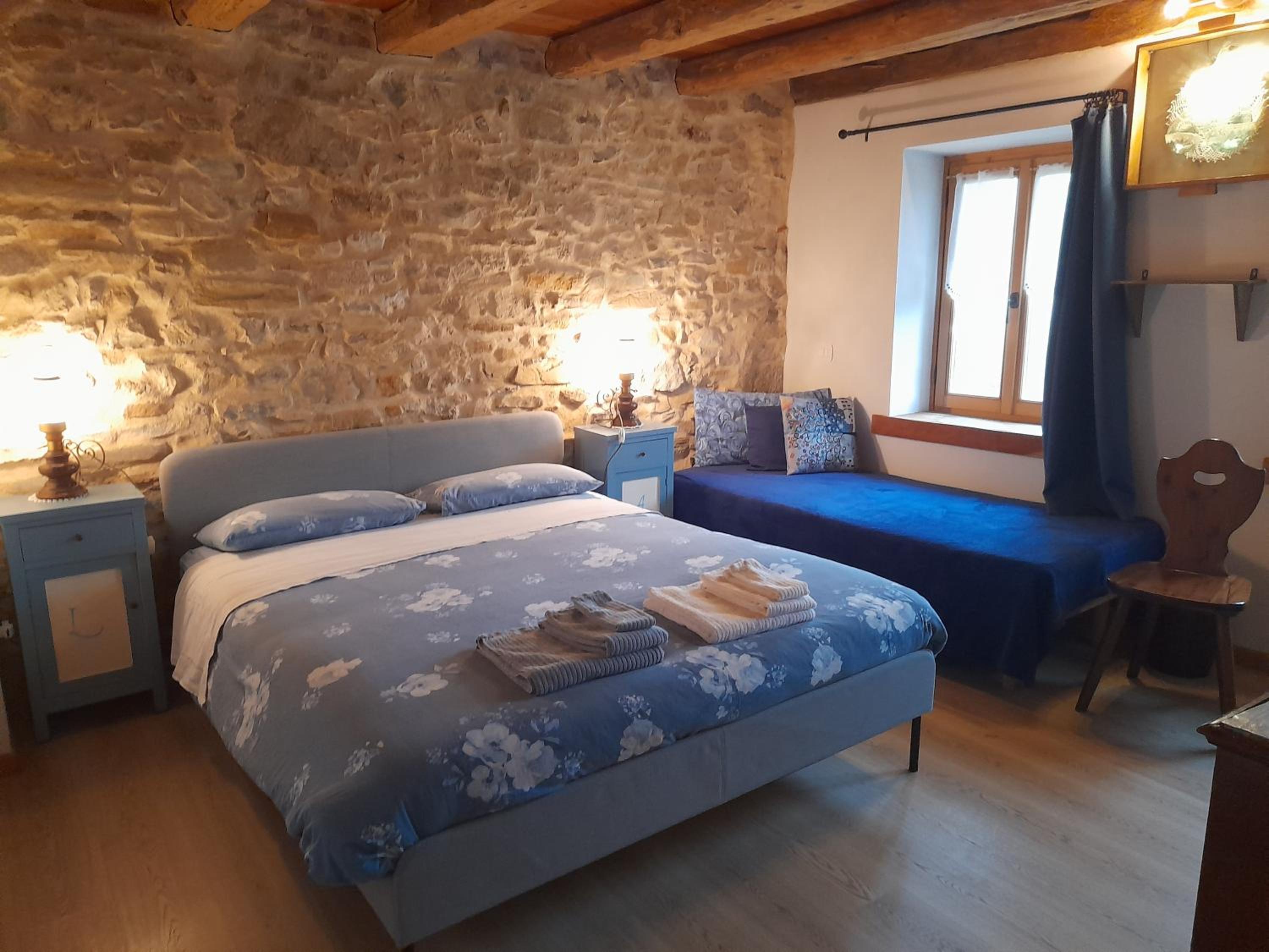 Large Double Room photo 2