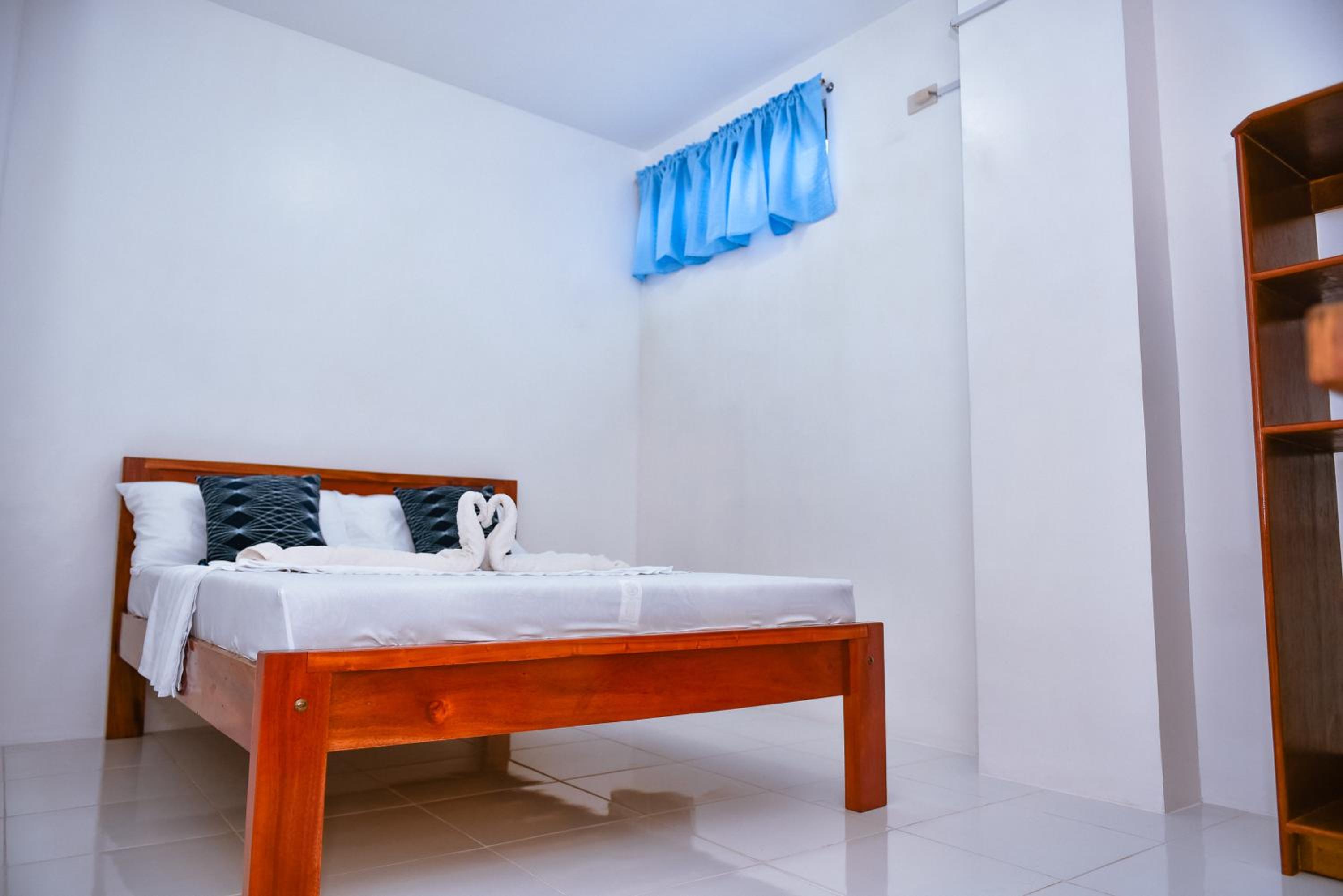 Standard Double Room - Photo 4