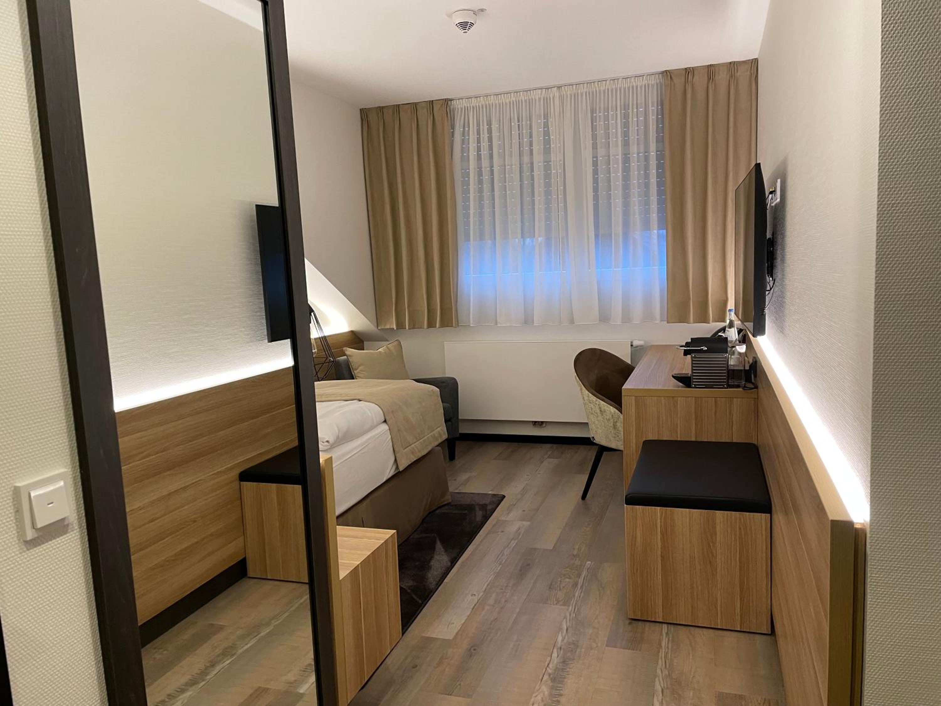 Single Room photo 2