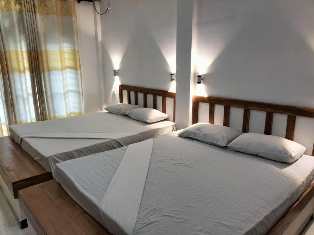 Quadruple Room with Private Bathroom photo 2