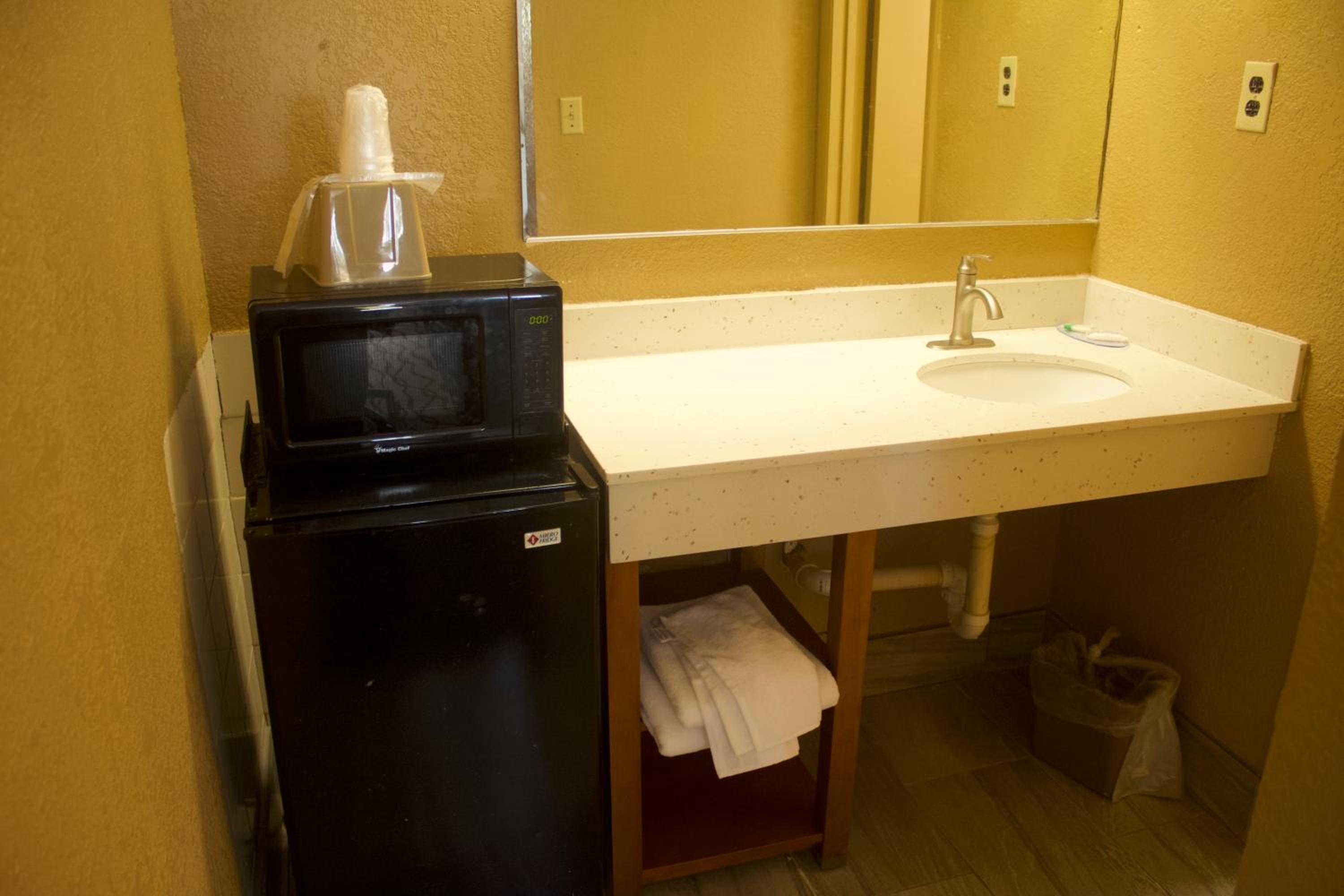 Double Room - Photo 5