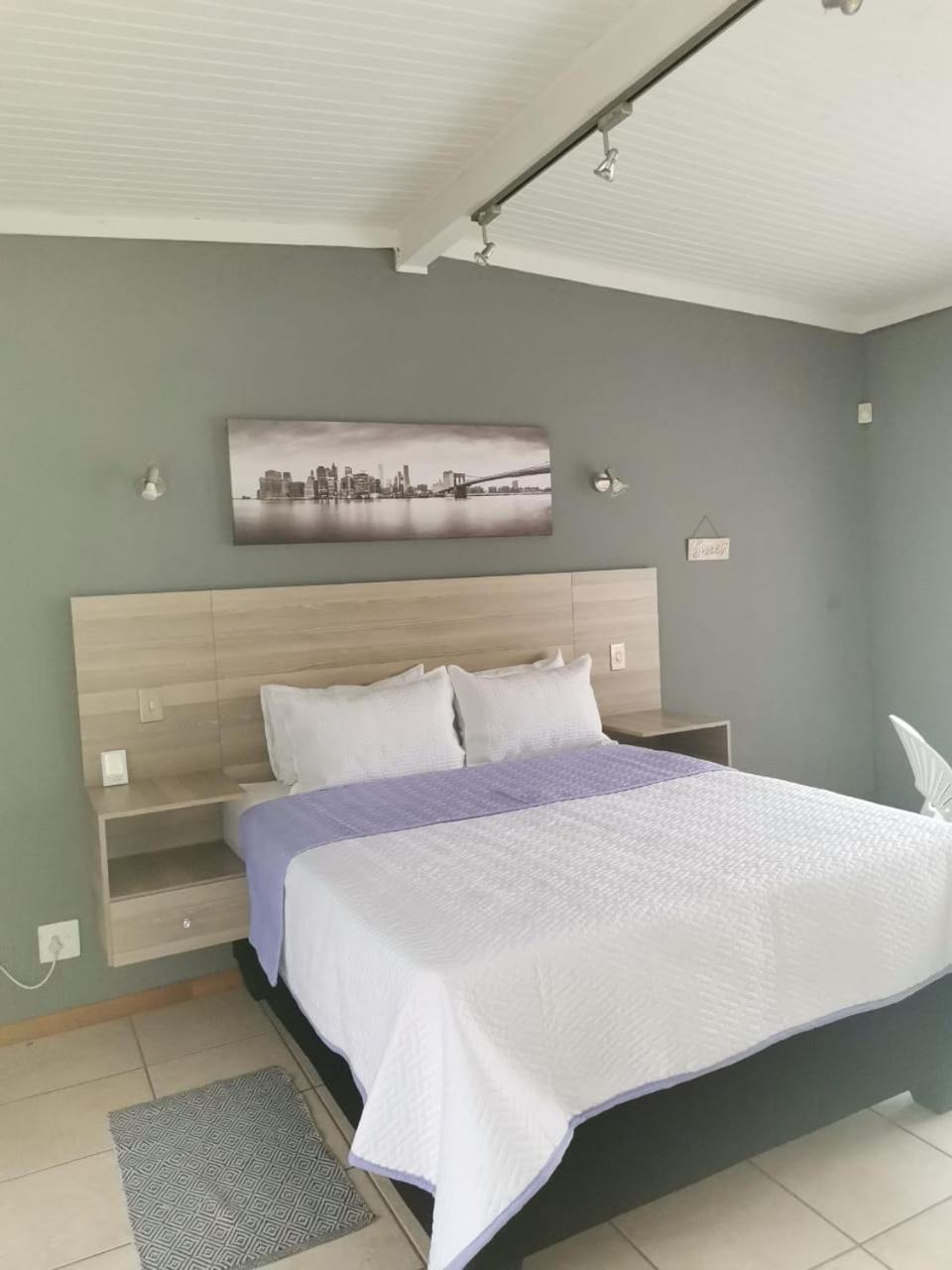 Economy Double Room - Photo 1