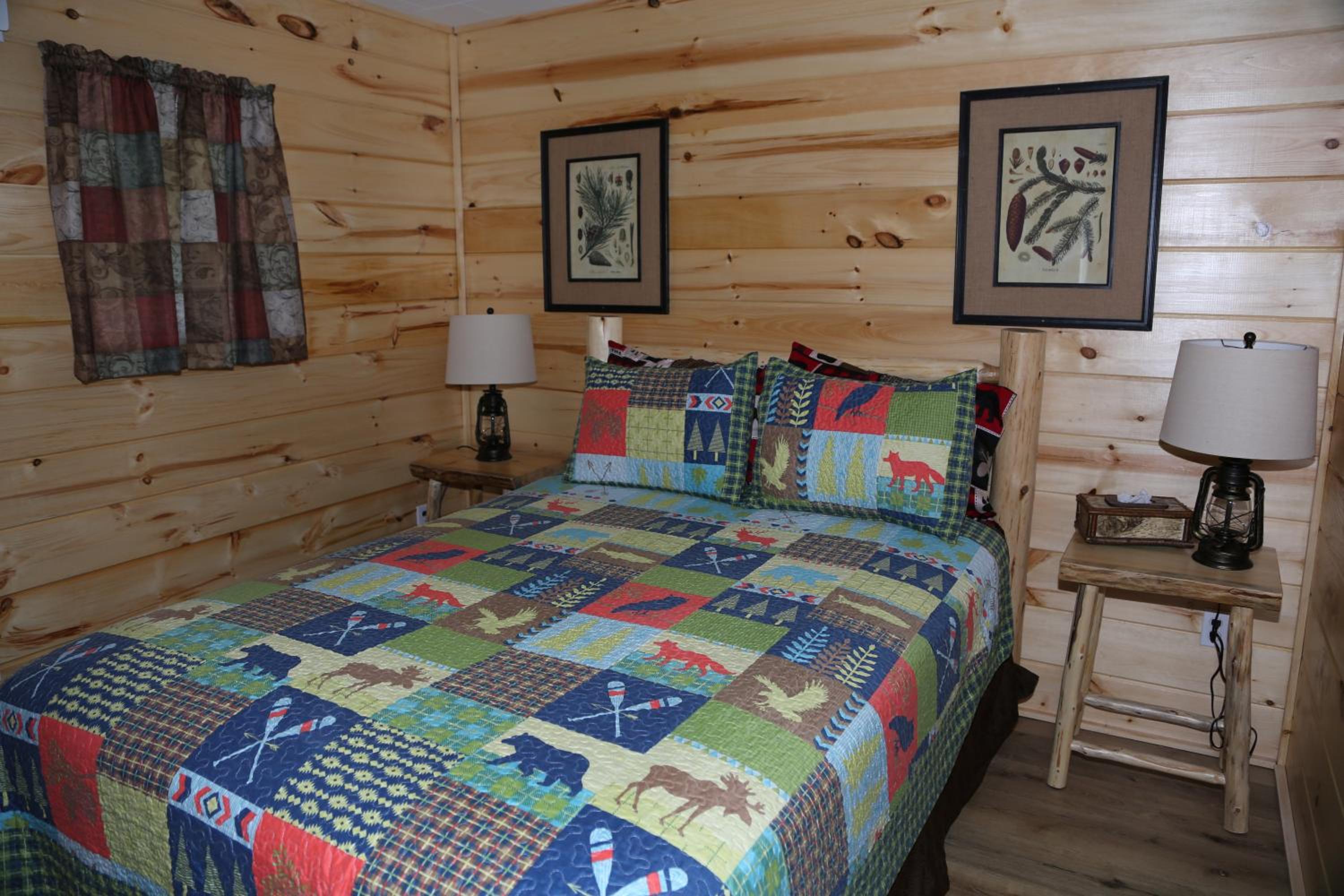 Deluxe Queen Suite