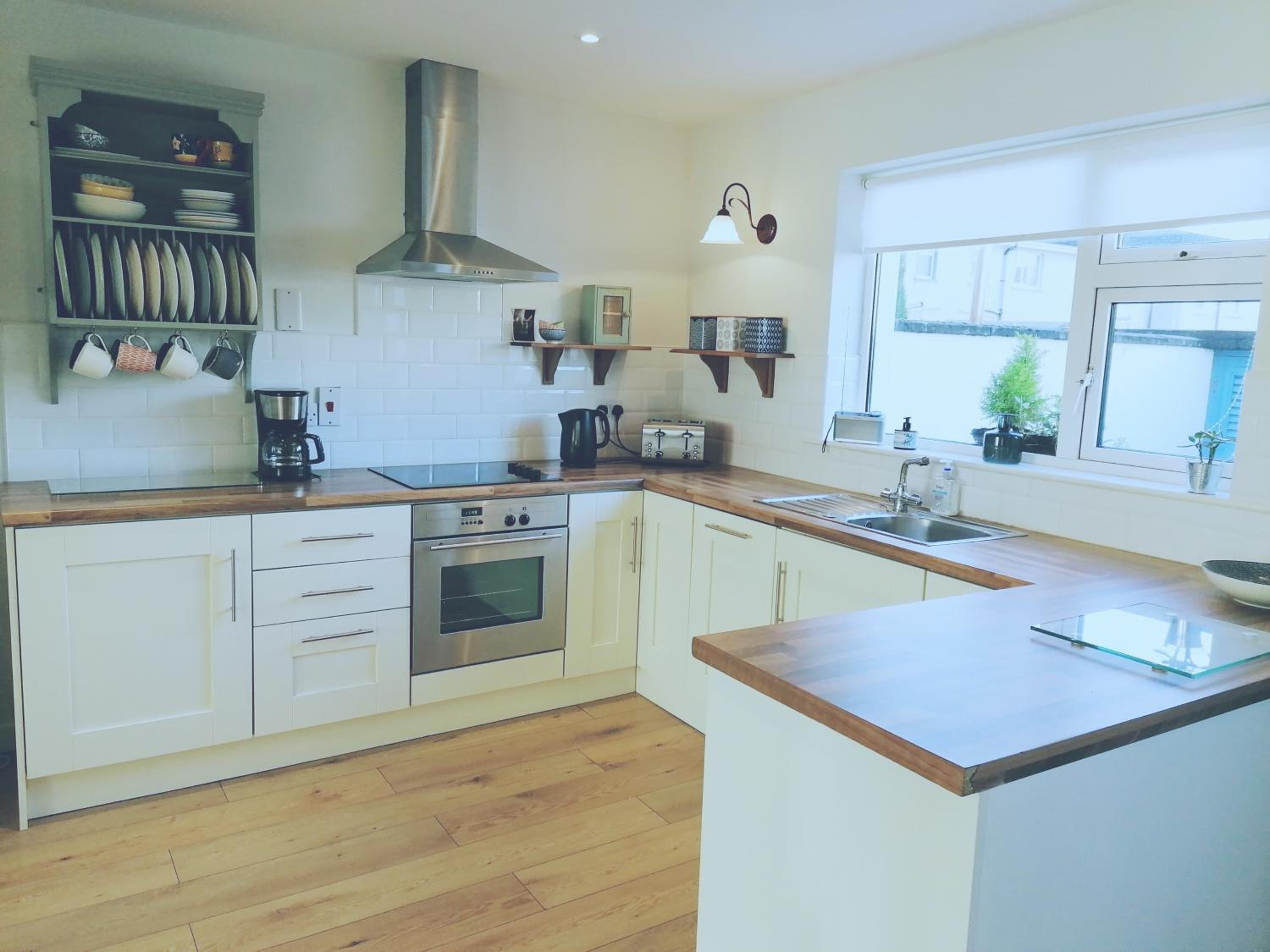 Three-Bedroom House - Photo 10