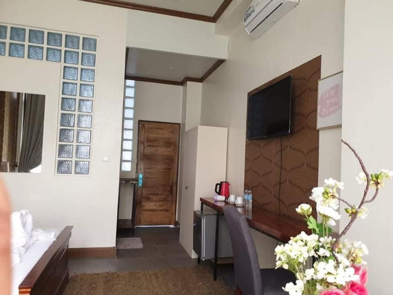 Deluxe Queen Room - Photo 4