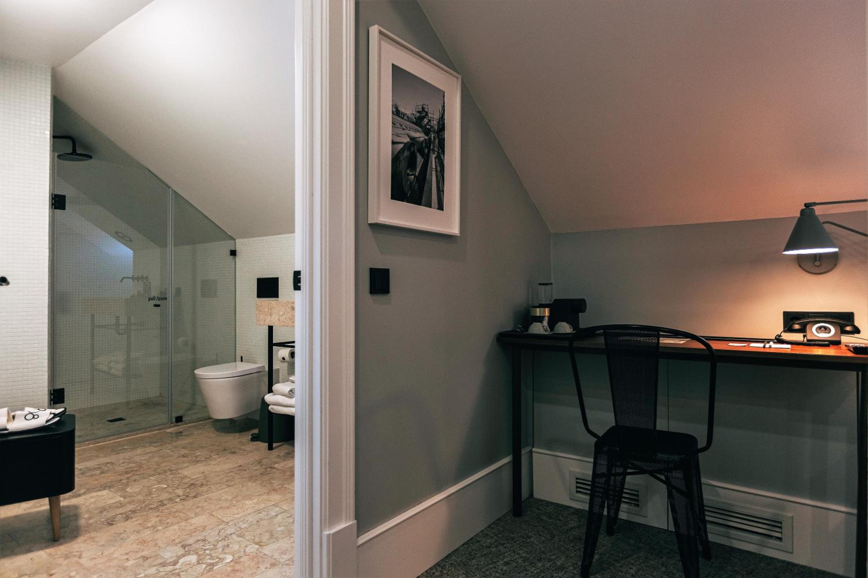Three-Bedroom Attic Suite thumbnail 5