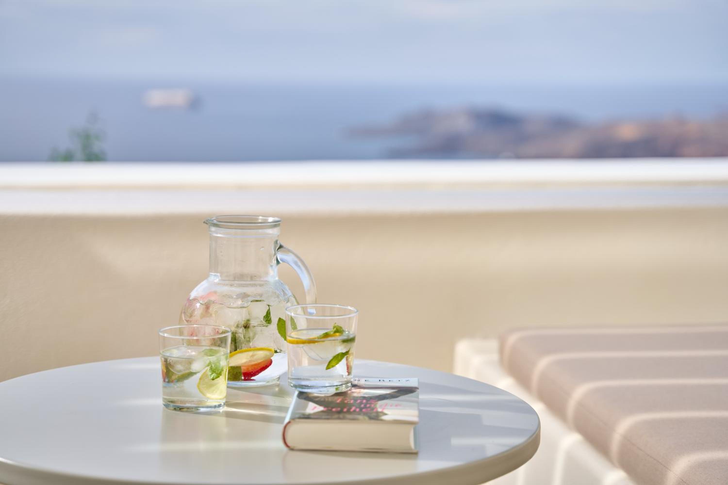 Standard Room with Sea View - Photo 8
