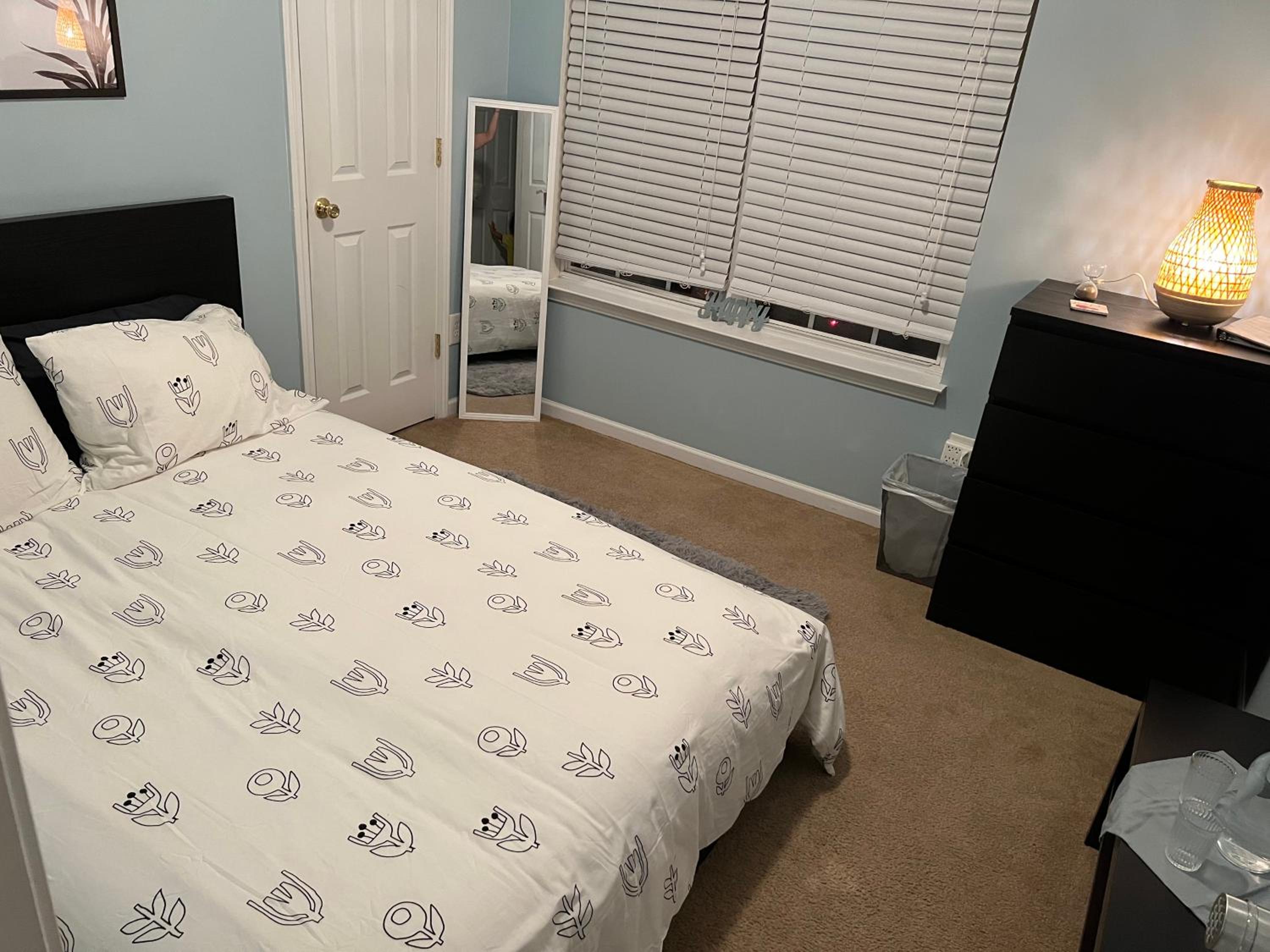 Small Double Room - Photo 2