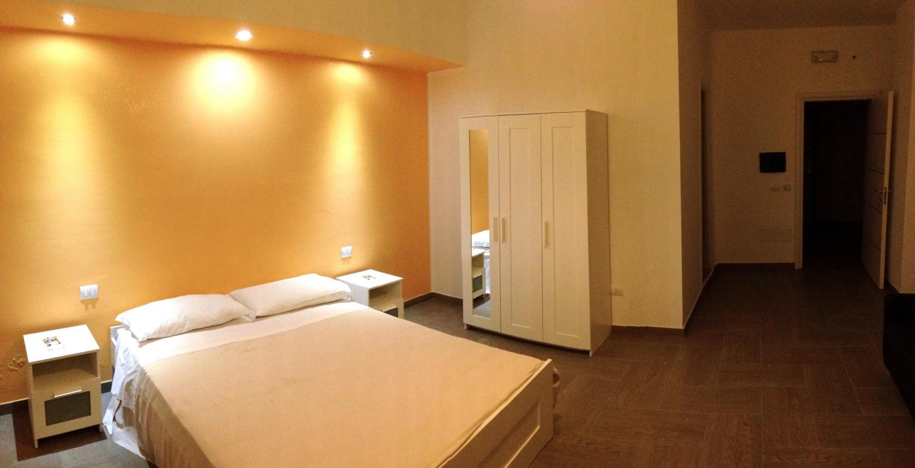 Double Room with Private Bathroom photo 2