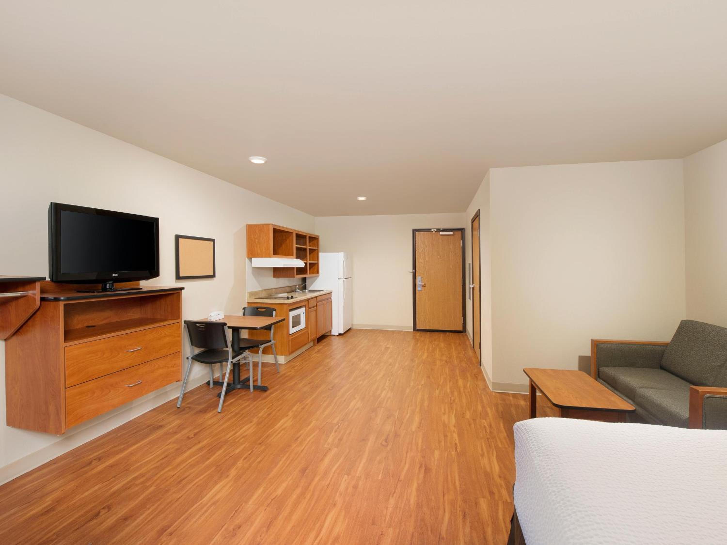 Standard Double Room with Tub - Disability Access/Non-Smoking