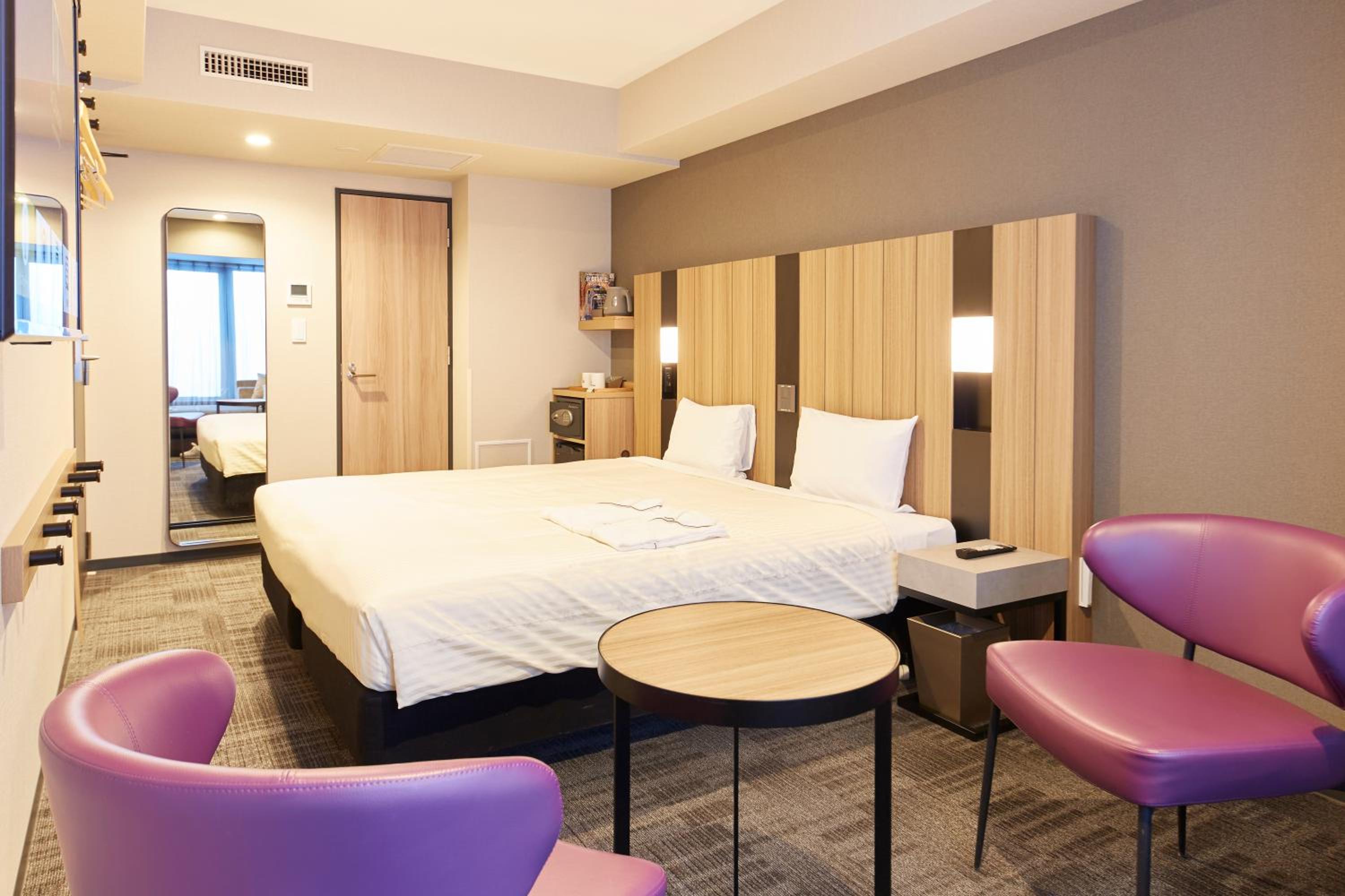 Deluxe King Room photo 2