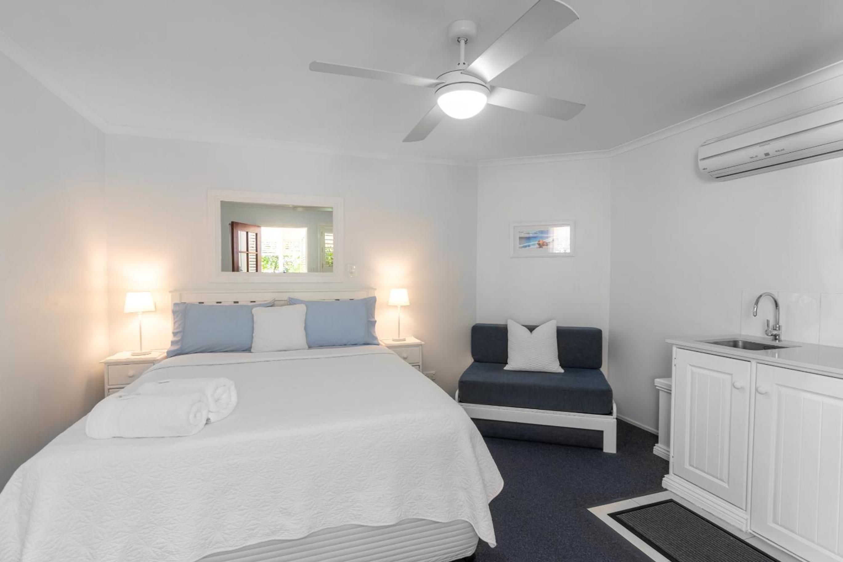 Deluxe Queen Room