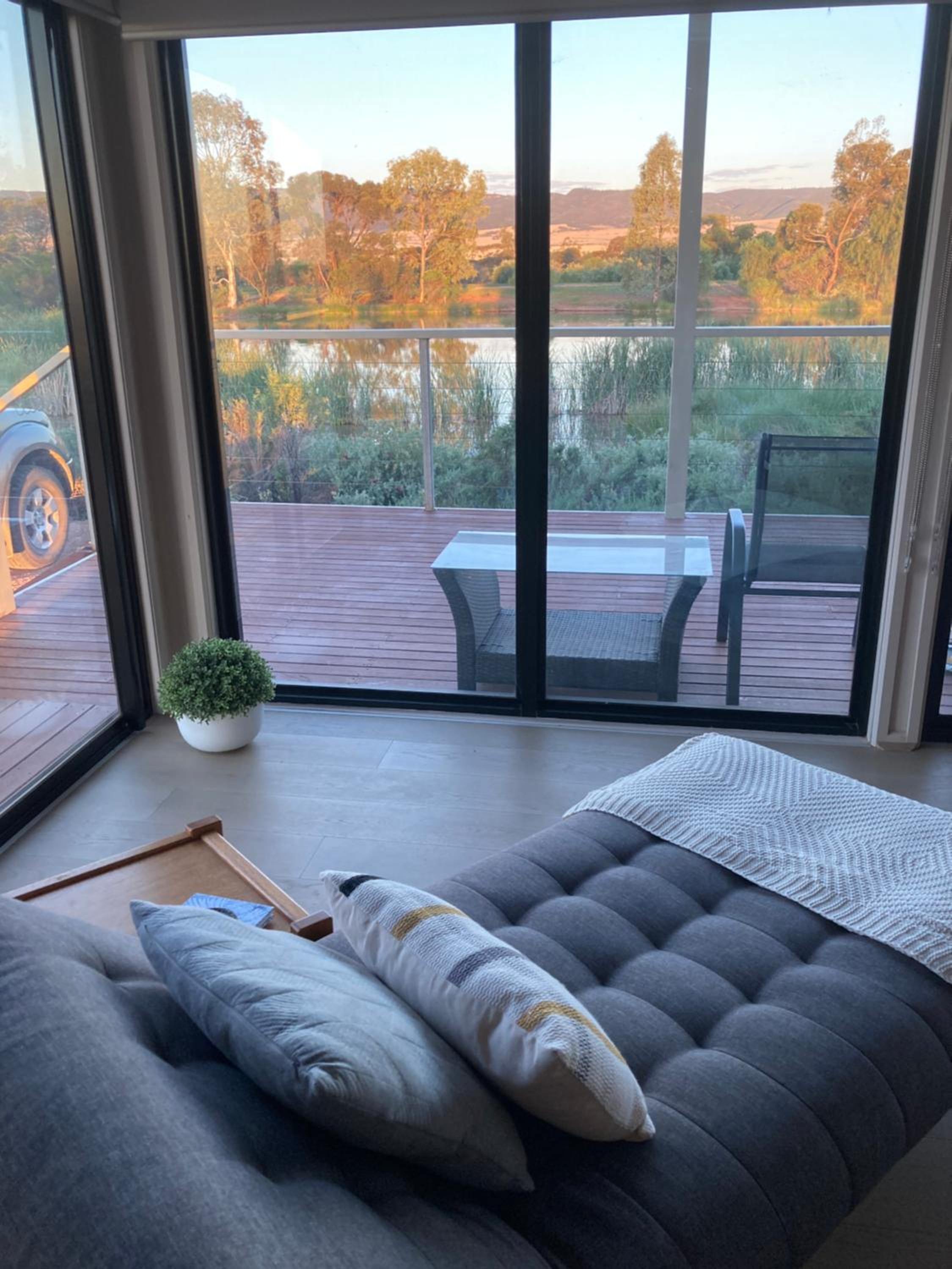 Studio with Balcony - Photo 15