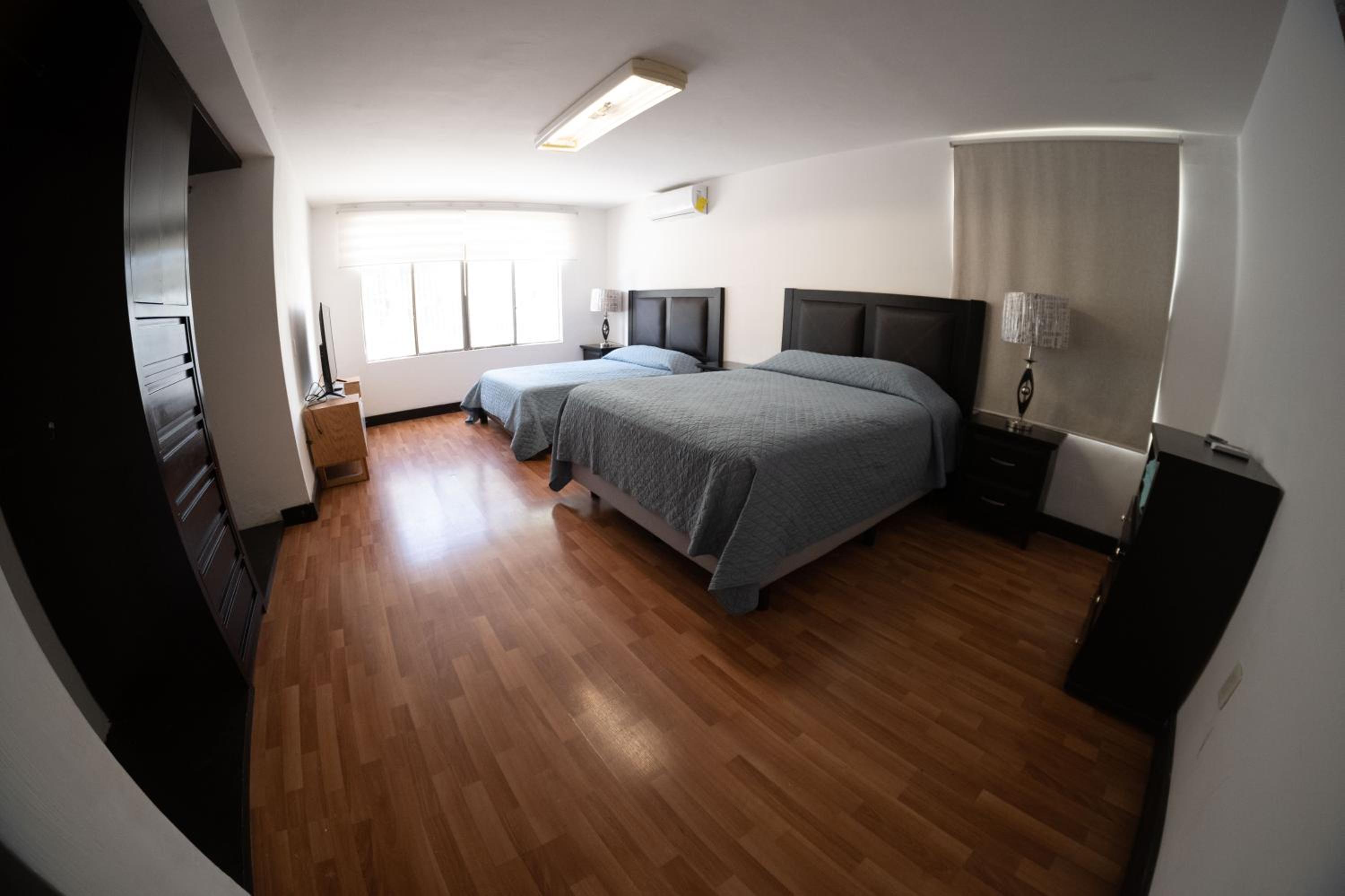 Apartment photo 3