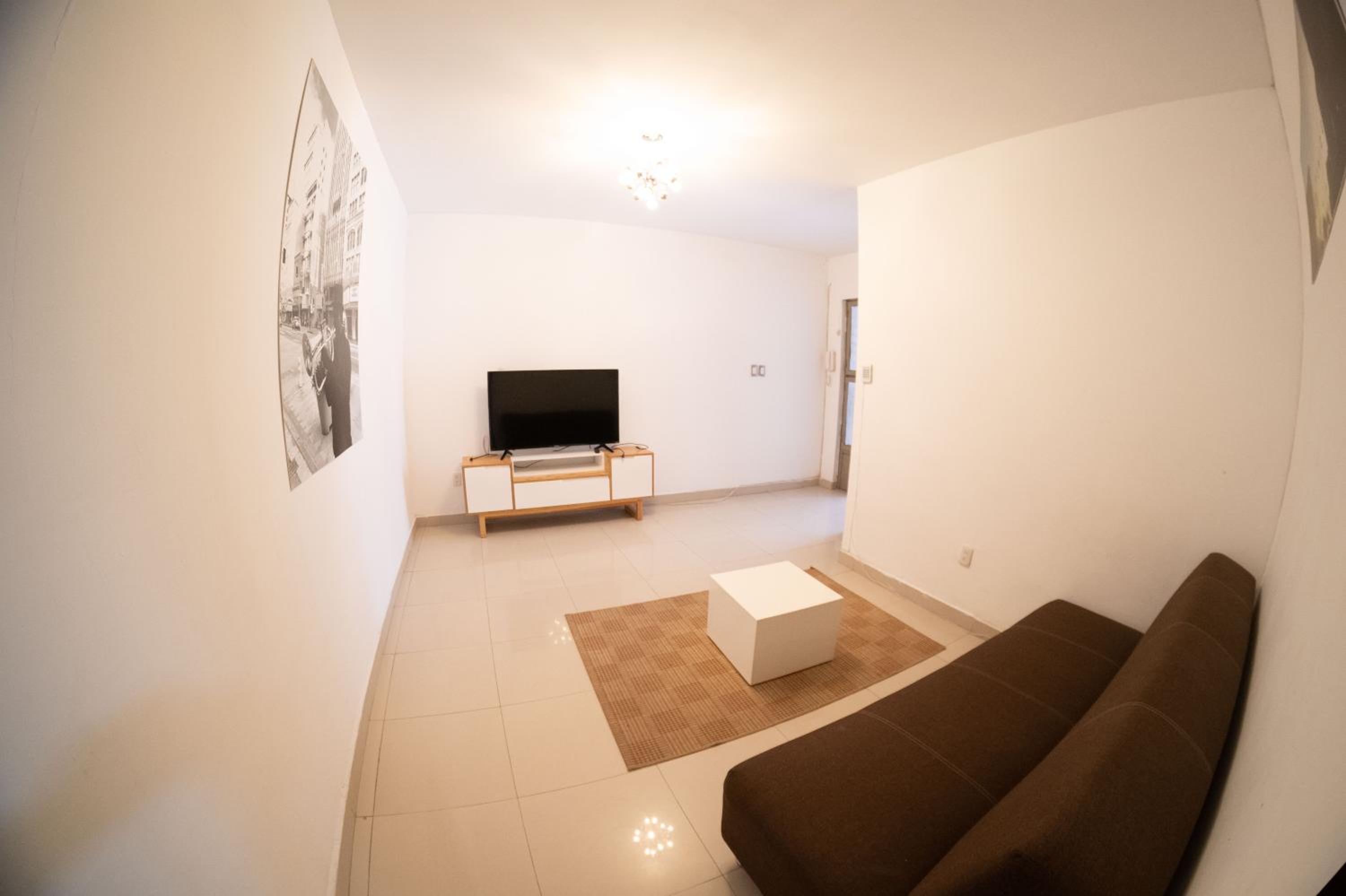 Apartment photo 2