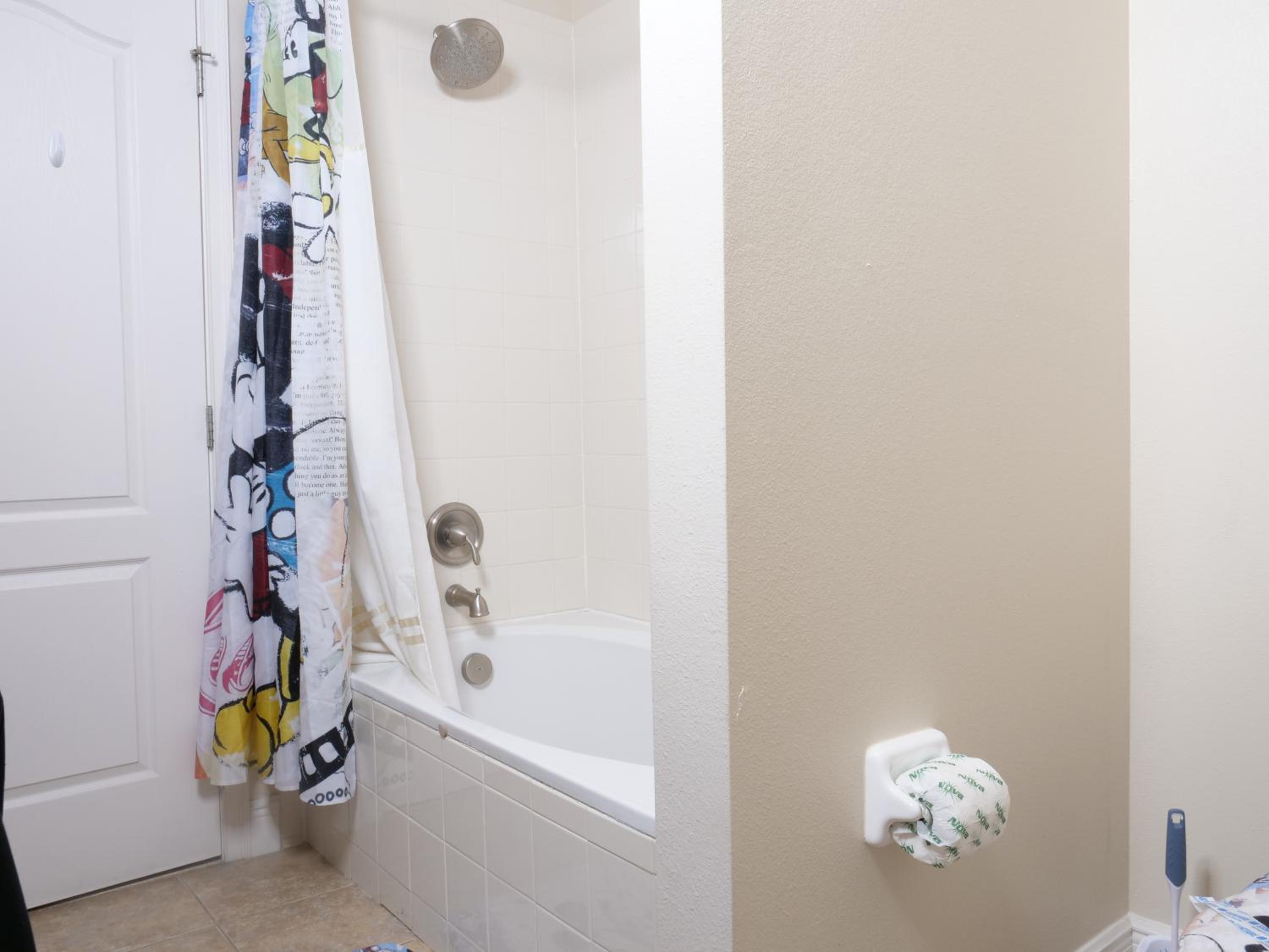 Three-Bedroom House - Photo 31