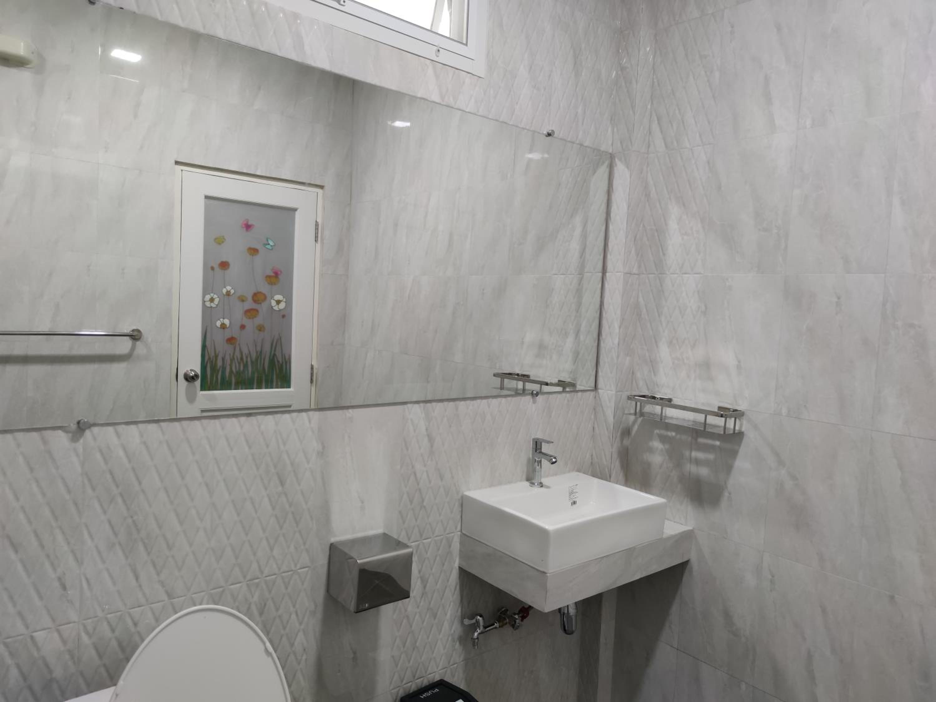 Deluxe Double or Twin Room with Balcony - Photo 10
