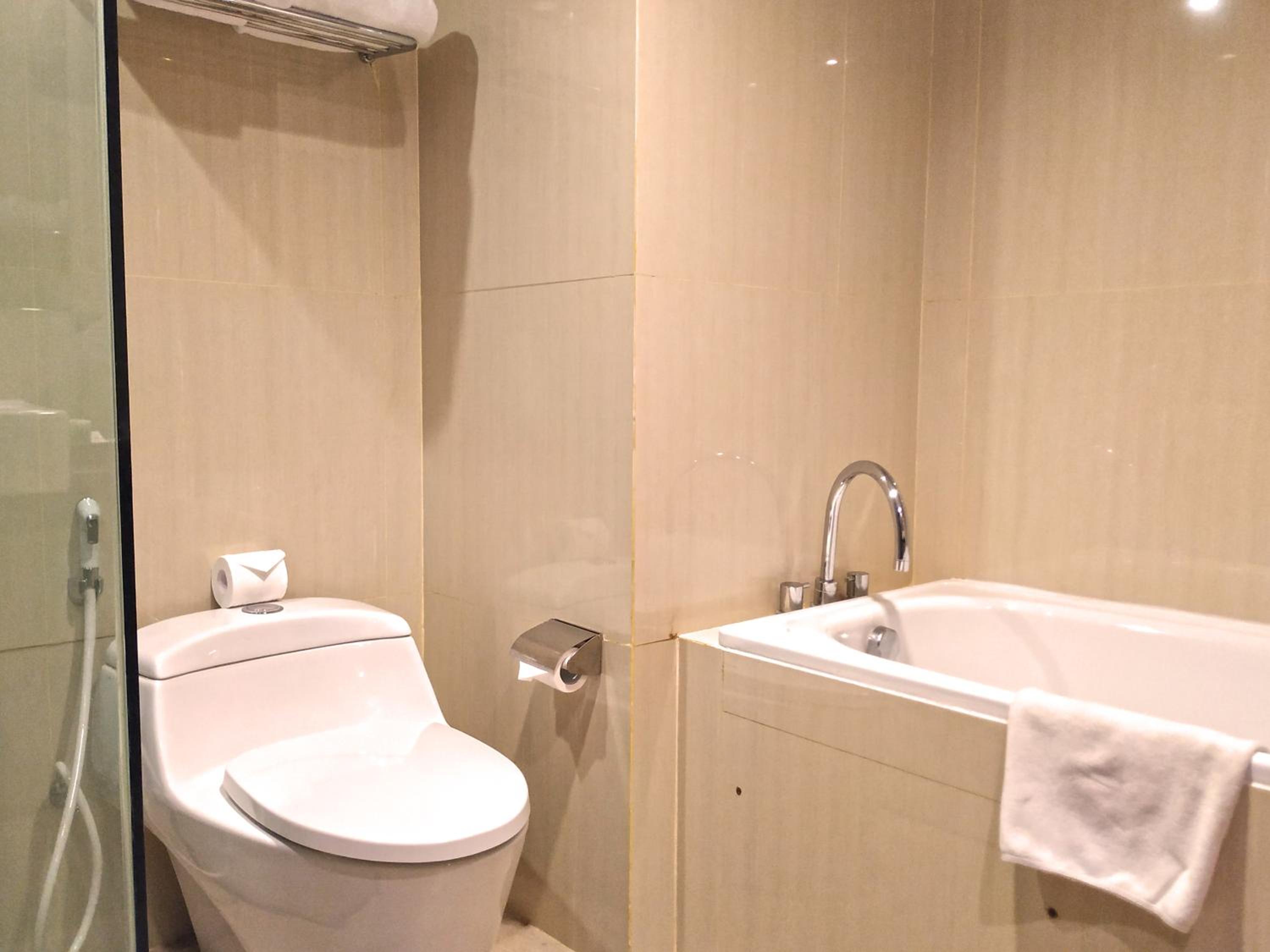 Grand Deluxe Twin Room with City View photo 3