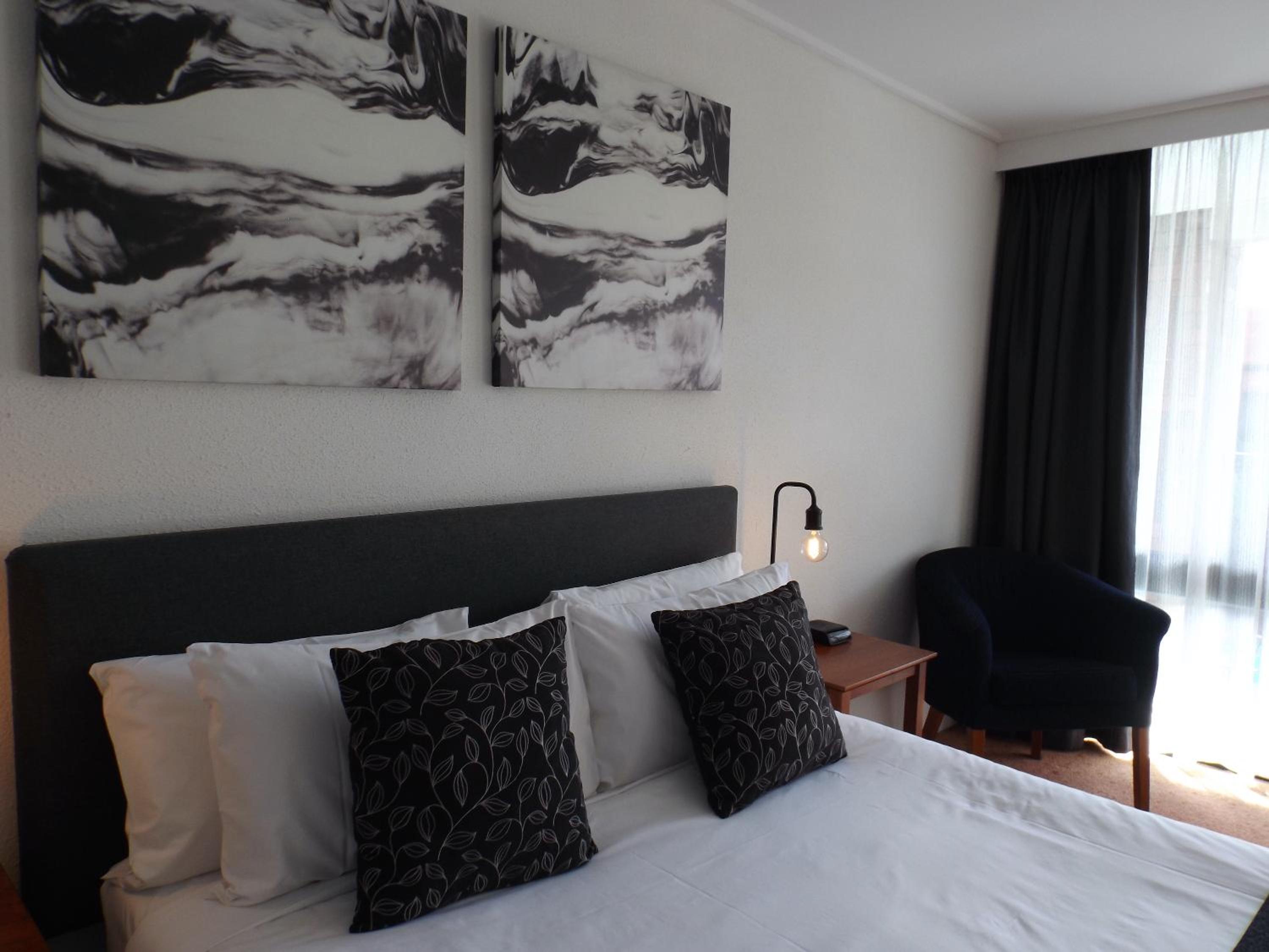 Twin Room - Photo 8