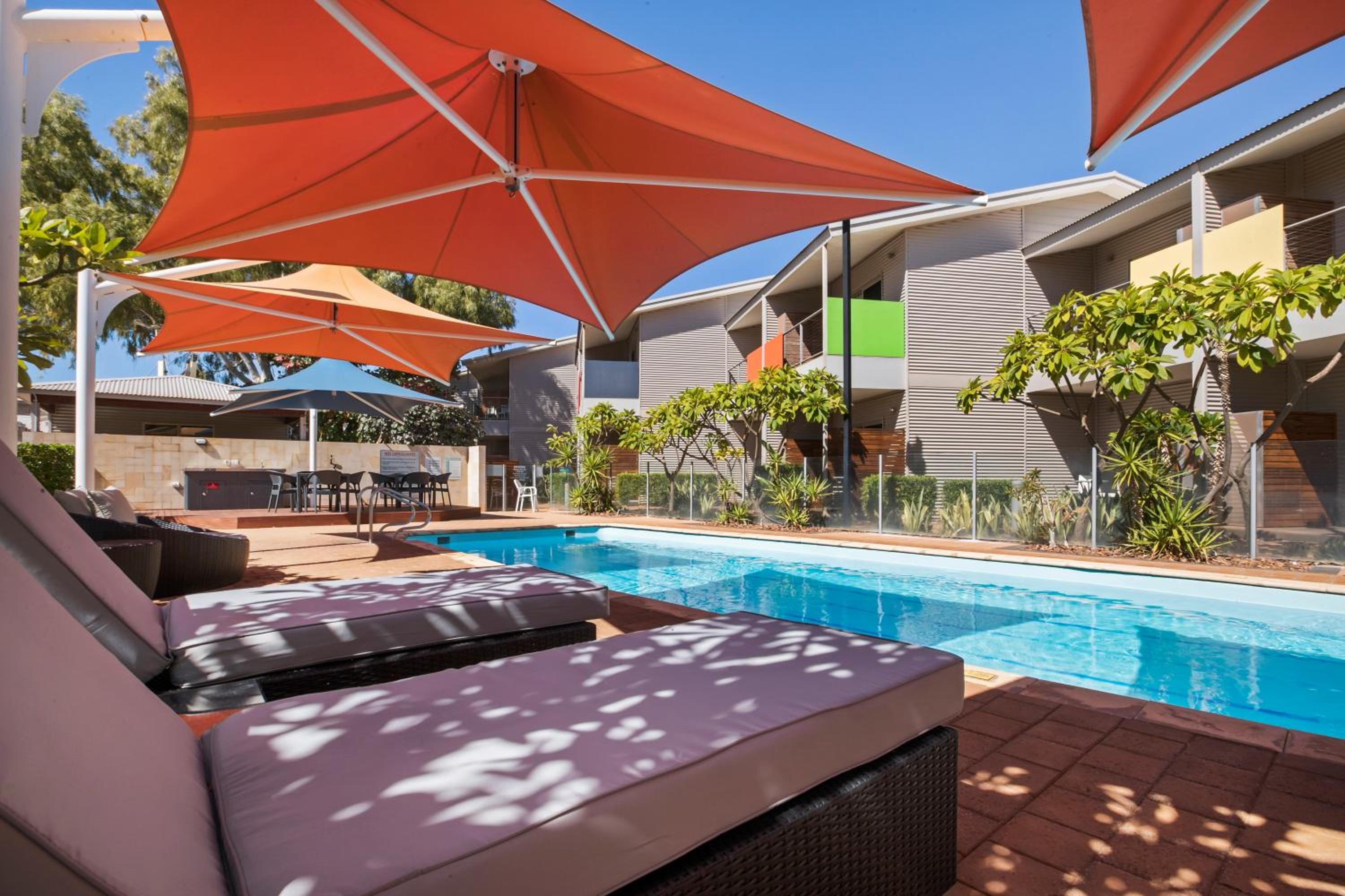 King Suite with Pool View photo 2