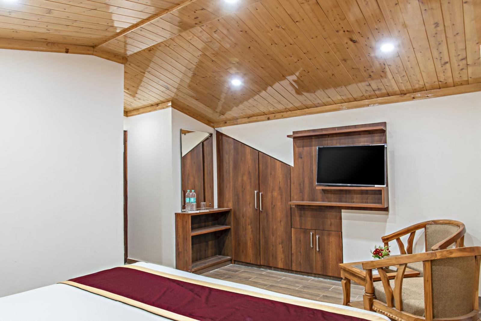 Family Room photo 3