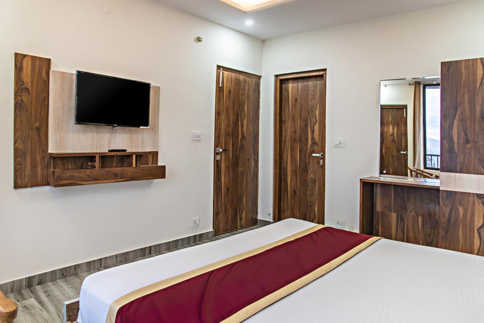 Double Room with Balcony photo 3