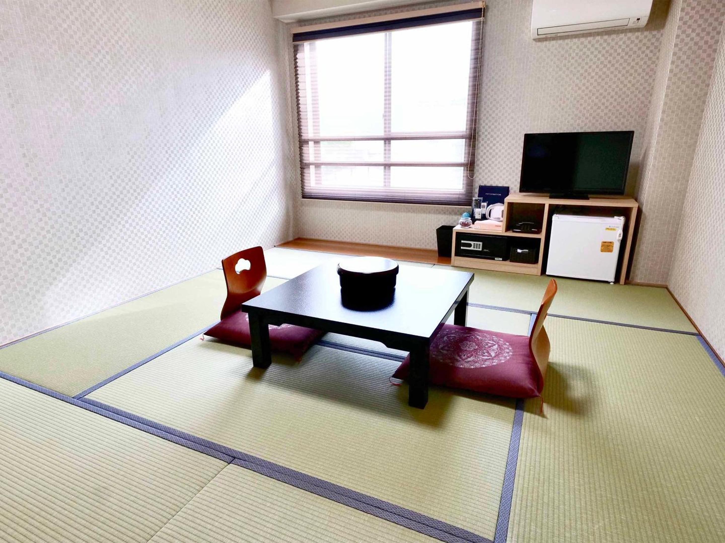 Japanese-Style Room (8 tatami) - Photo 1