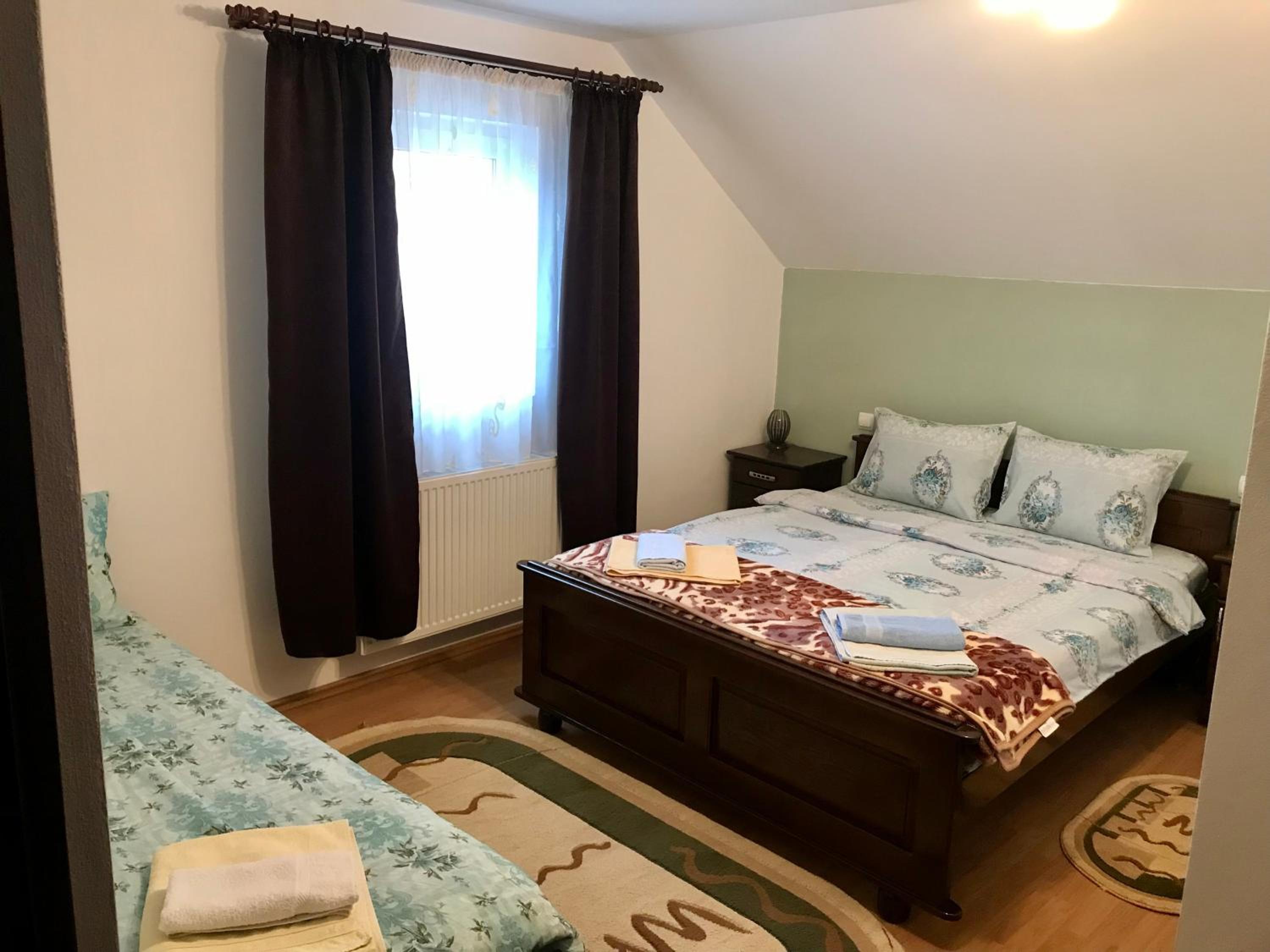 Standard Double Room - Photo 1