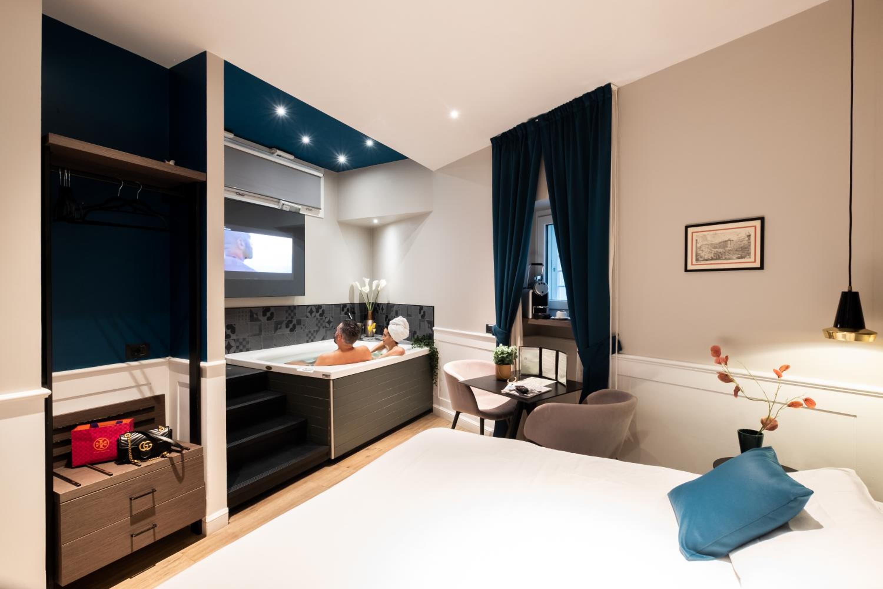 Chambre de Luxe Double ou Lits Jumeaux avec Baignoire Spa